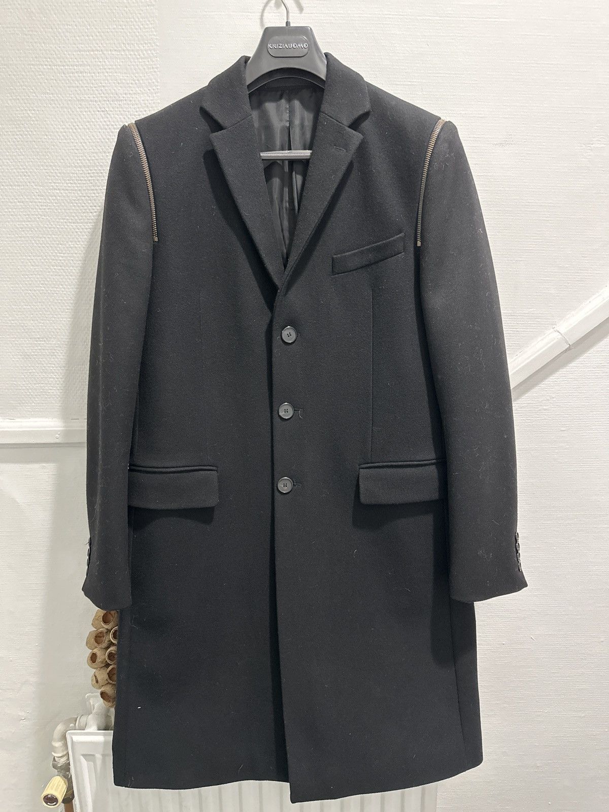Bi material coat