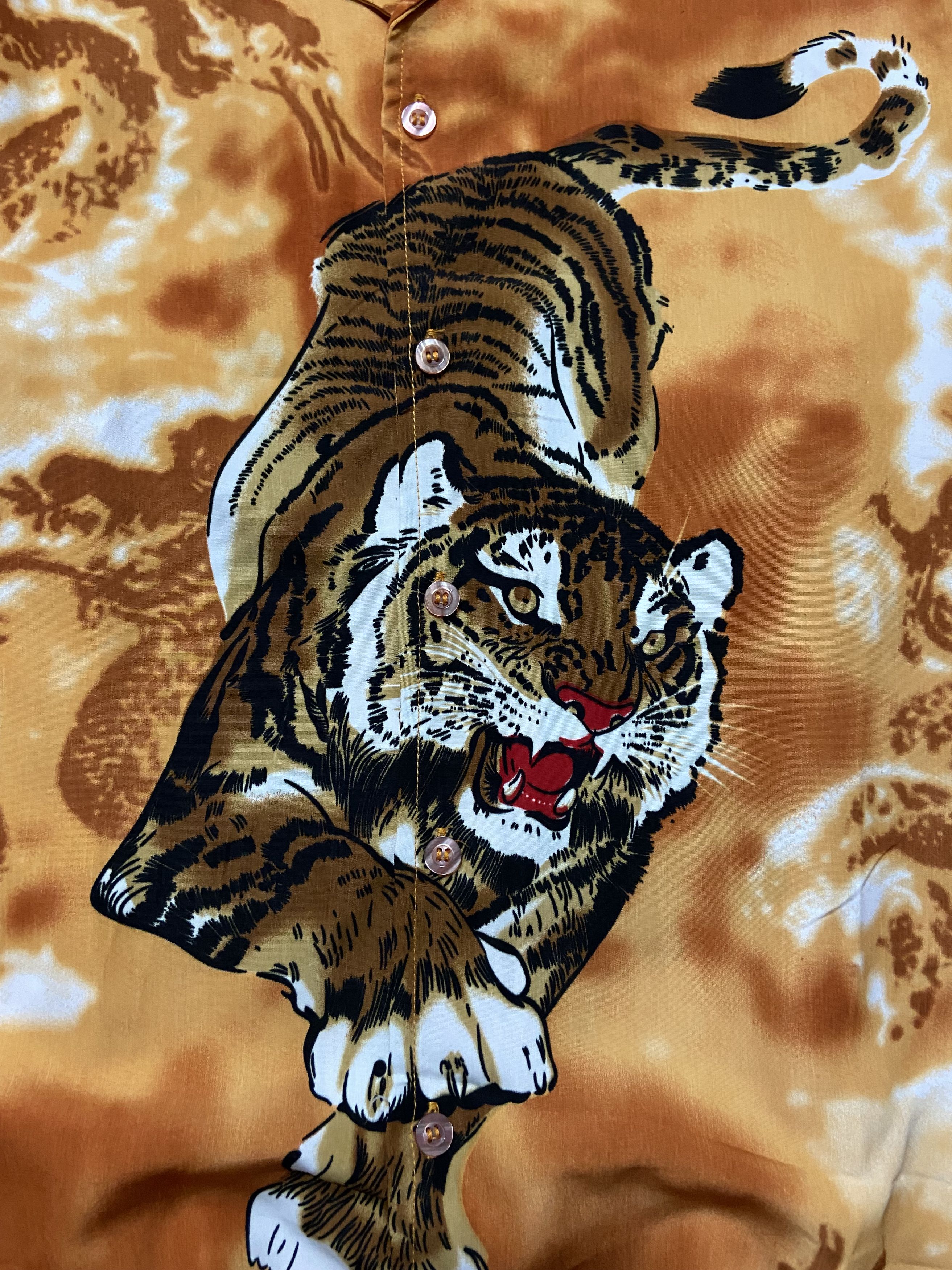 Vintage Vintage Hawaiian Shirt Tiger Print Y2K Size US XL / EU 56 / 4 - 3 Thumbnail