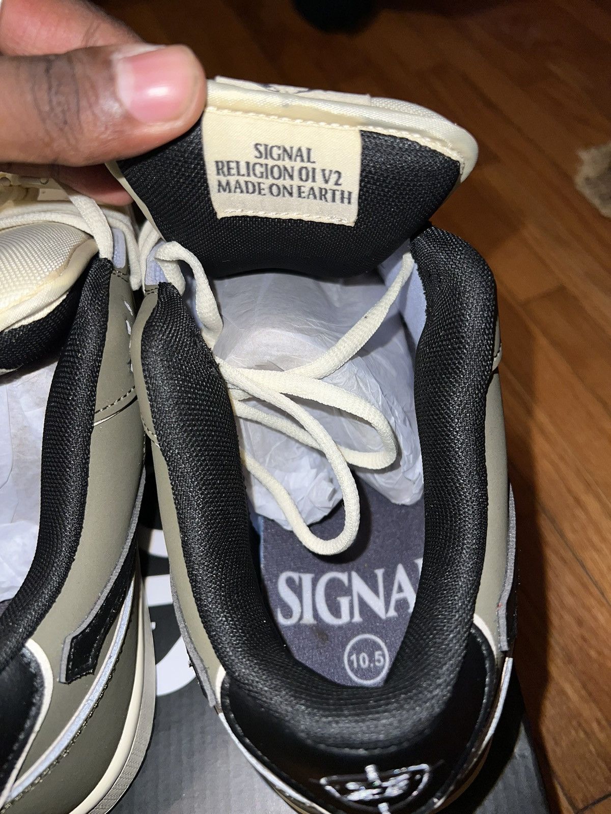 Other Signal Crash Religion 01 V2 Size US 10.5 / EU 43-44 - 6 Thumbnail