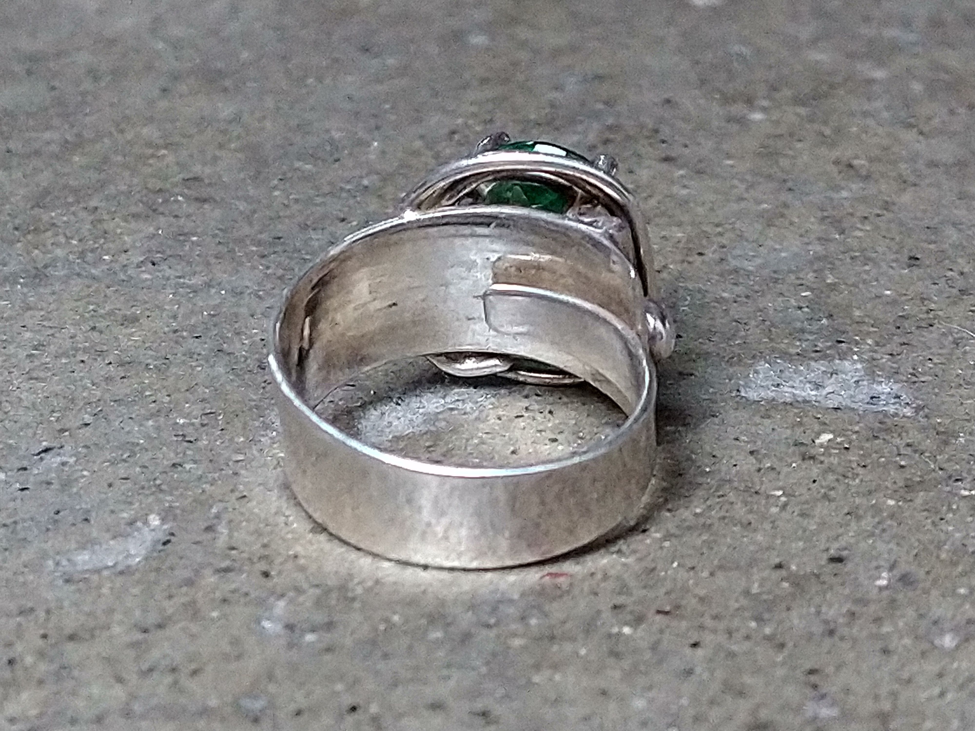 Jewelry × Sterling Silver Sterling Silver Ring Size 8 Green Glass Modern Steampunk Size ONE SIZE - 9 Thumbnail