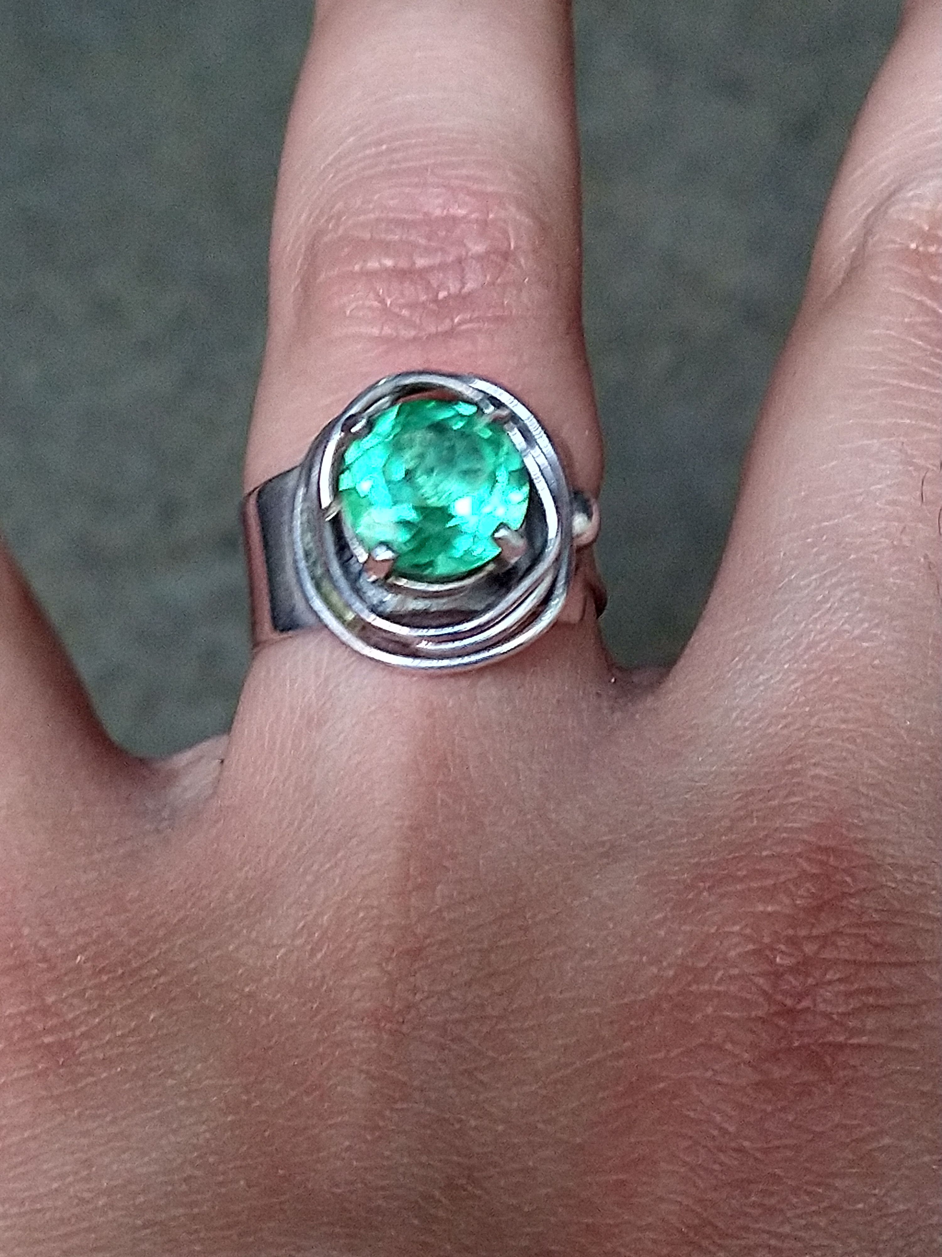 Jewelry × Sterling Silver Sterling Silver Ring Size 8 Green Glass Modern Steampunk Size ONE SIZE - 12 Thumbnail