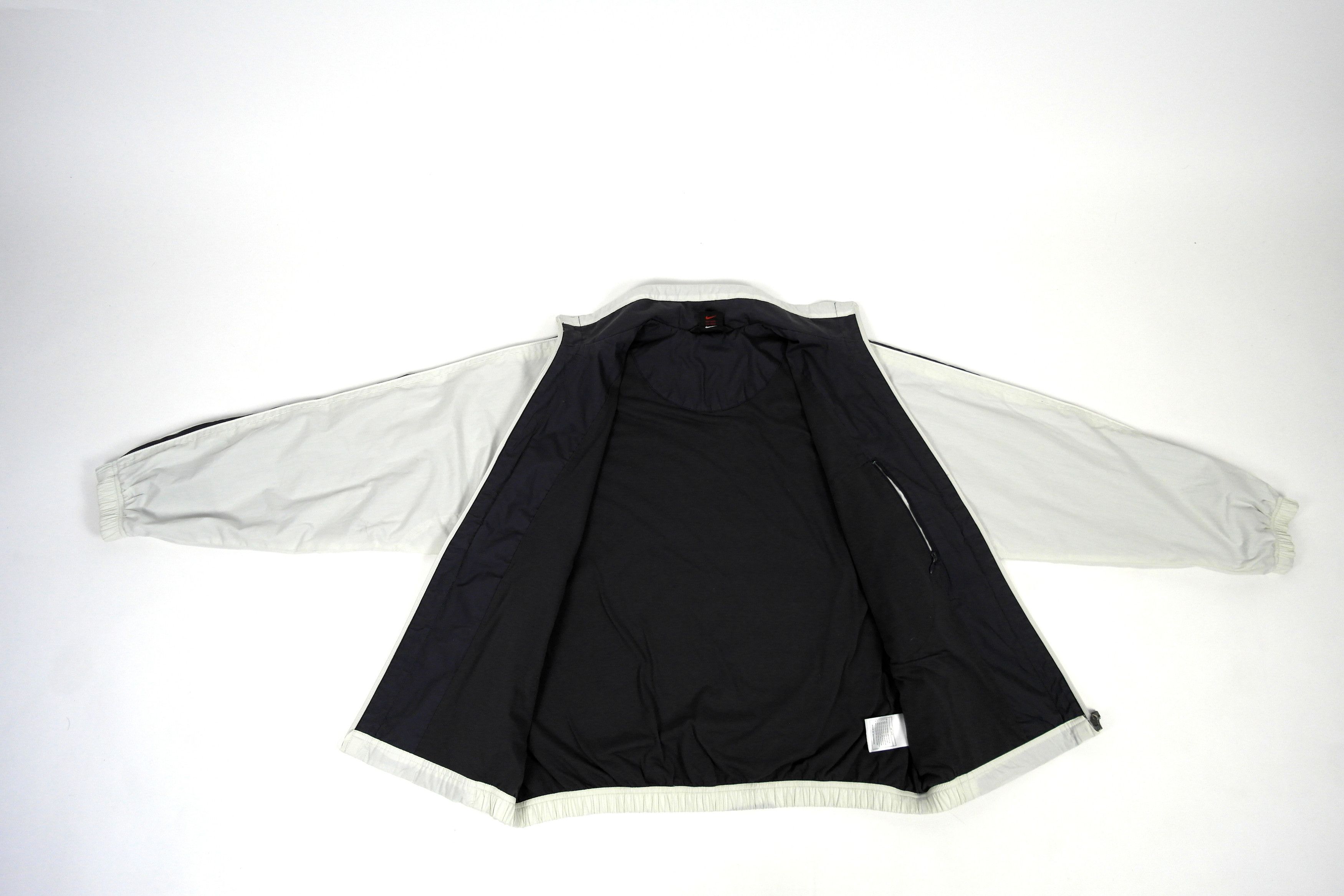 Nike × Vintage Vintage Nike Light Jacket Size US M / EU 48-50 / 2 - 10 Thumbnail