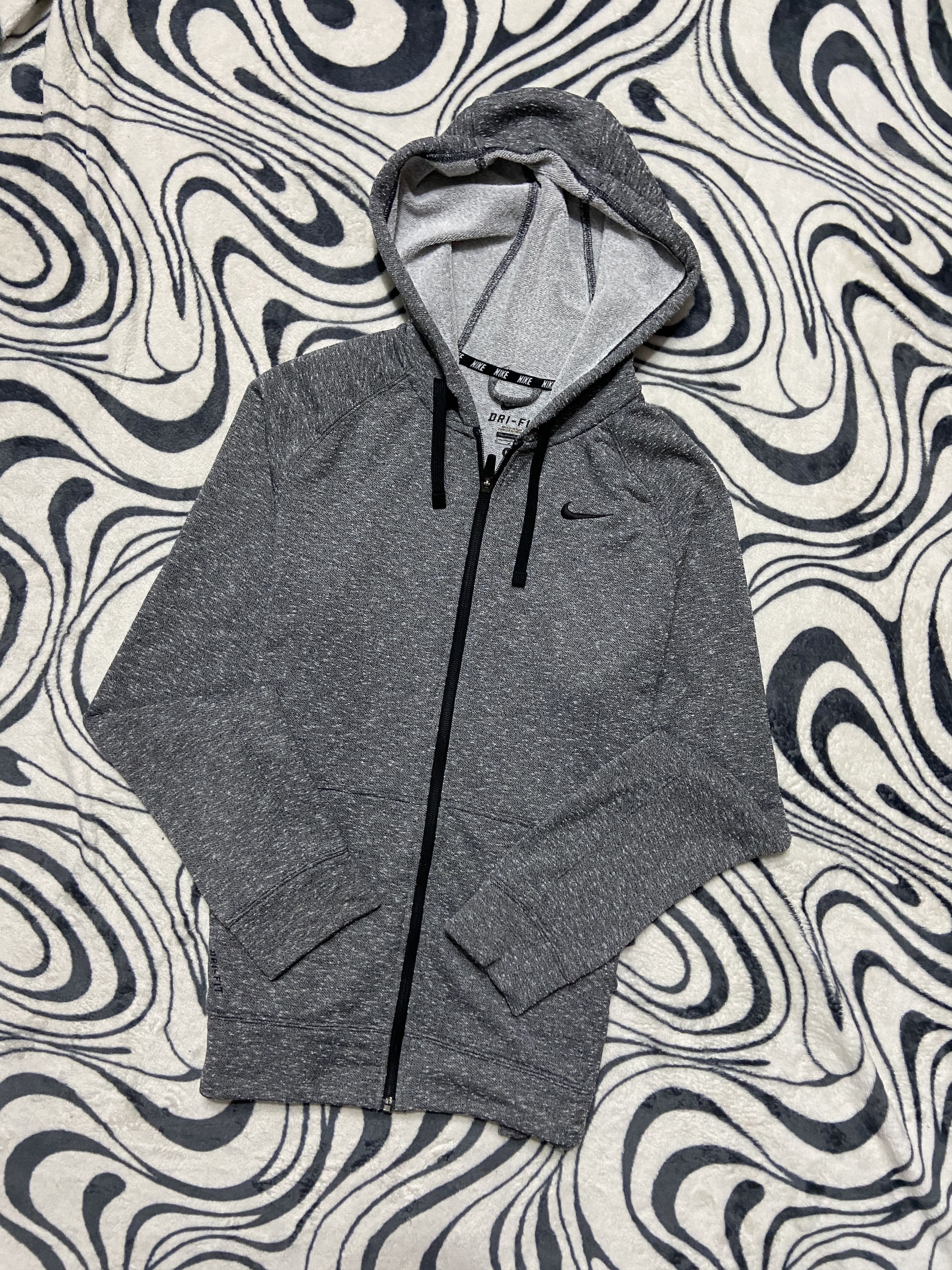 Nike Vintage Nike Mens Hoodie Swoosh Dri Fit Size US M / EU 48-50 / 2 - 1 Thumbnail