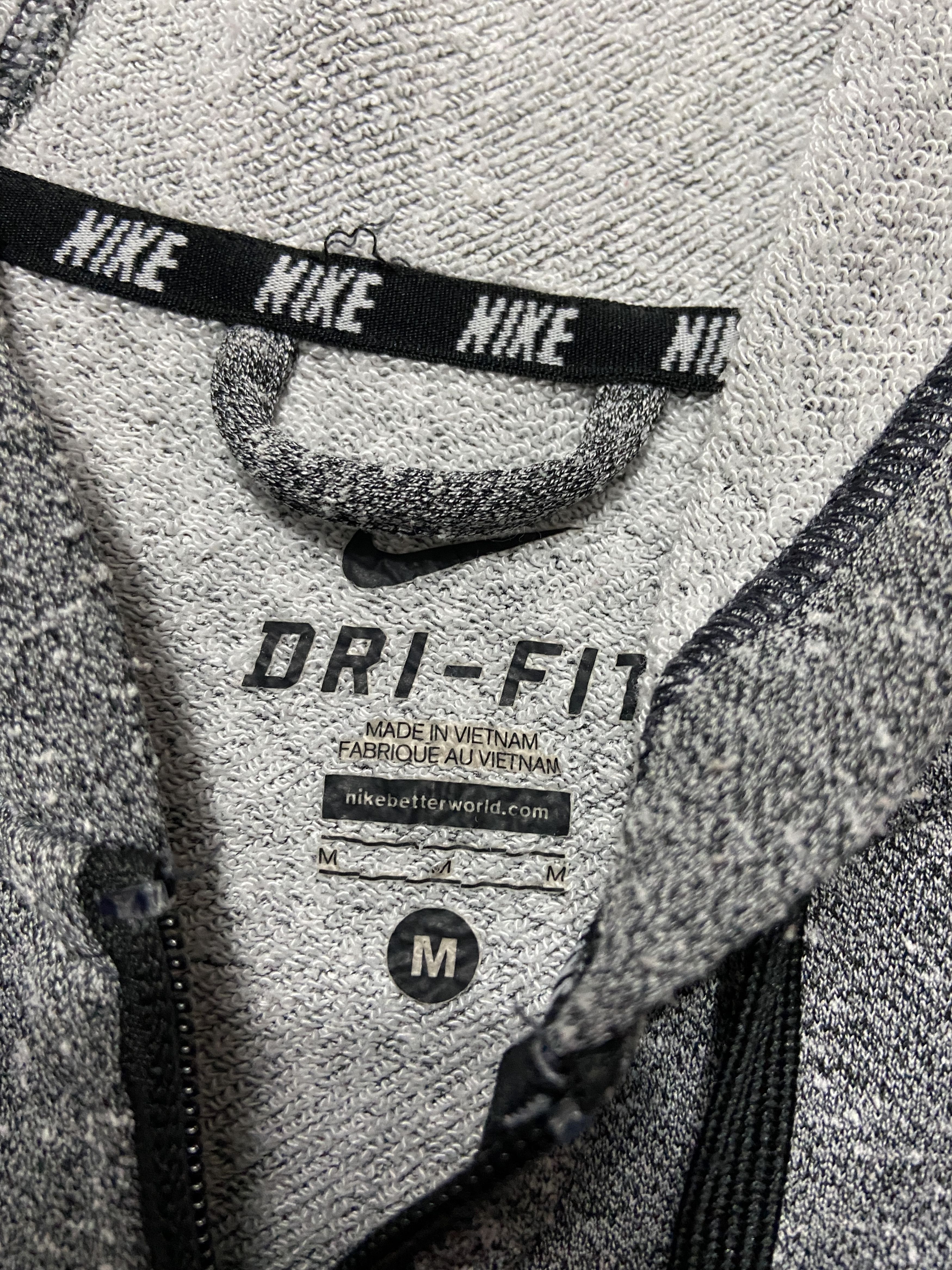 Nike Vintage Nike Mens Hoodie Swoosh Dri Fit Size US M / EU 48-50 / 2 - 4 Thumbnail