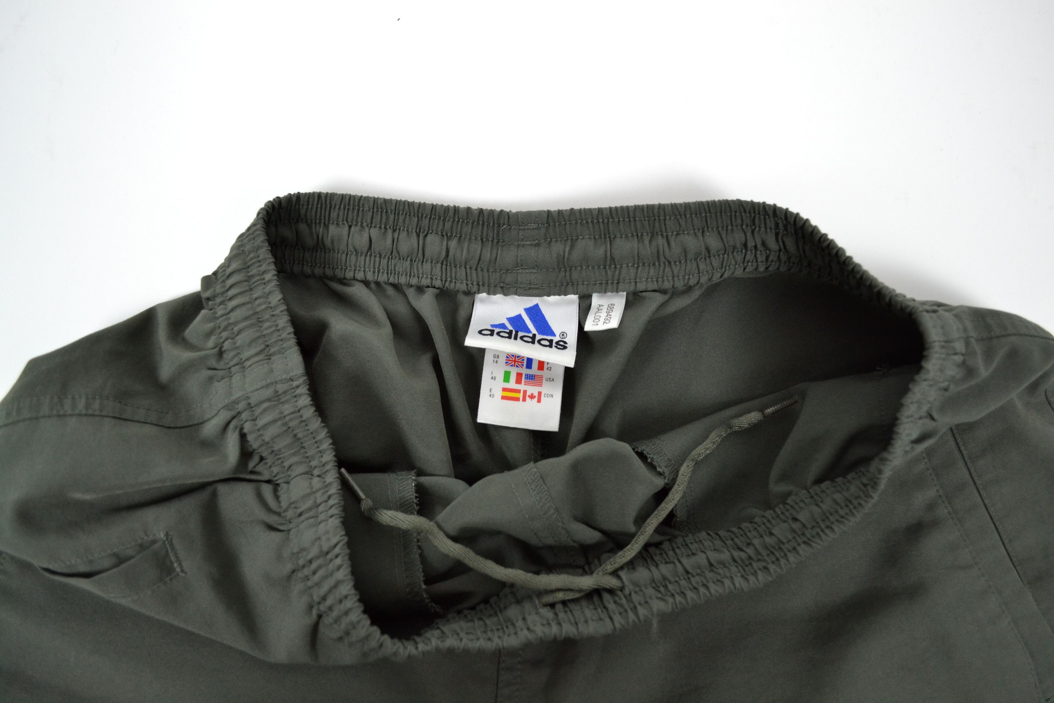 Adidas × Vintage Vintage Adidas Shorts Size US 30 / EU 46 - 6 Thumbnail