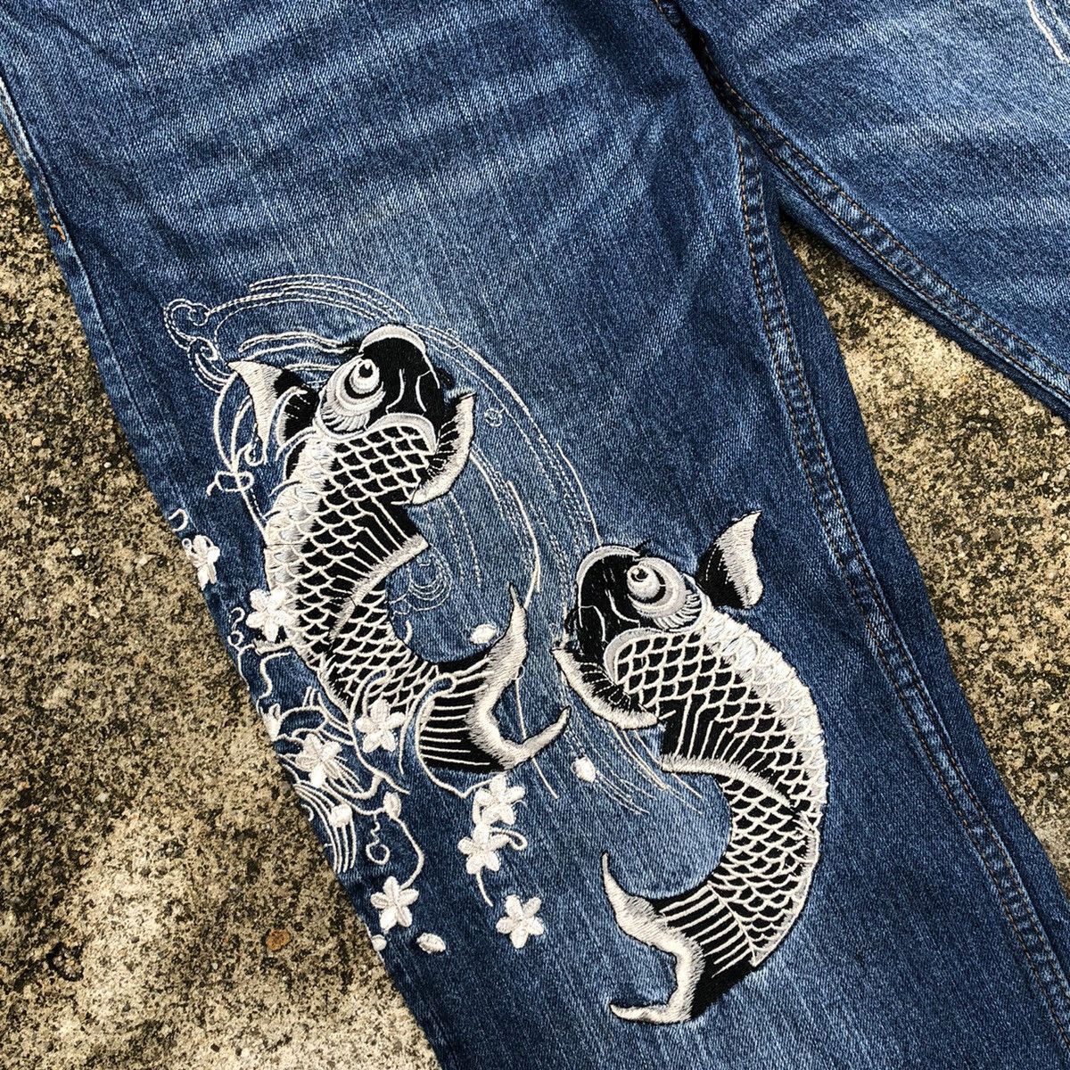 Japanese Brand × Vintage 🔥Sick🔥🇯🇵Unbrand Motive Embroidery Koi Sukajan Styles Jeans Size US 32 / EU 48 - 7 Thumbnail