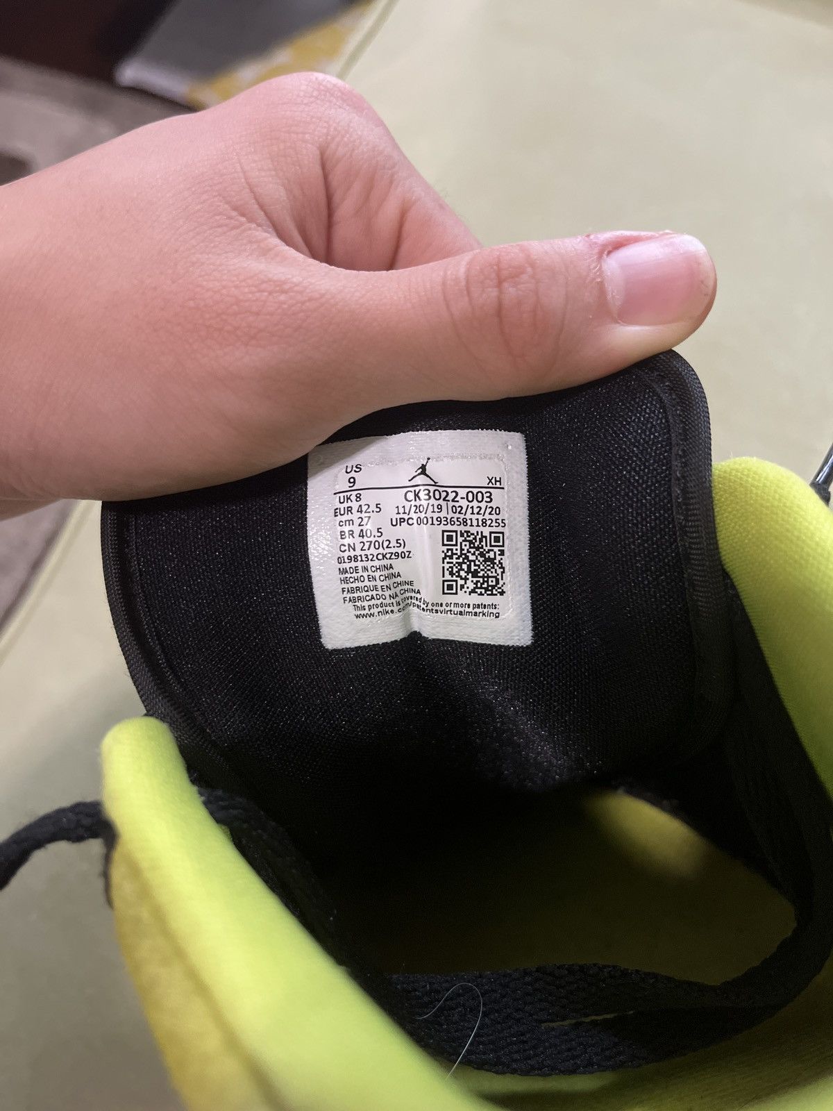 Jordan Brand Jordan 1 Low “Black Cyber” Size US 9 / EU 42 - 7 Thumbnail