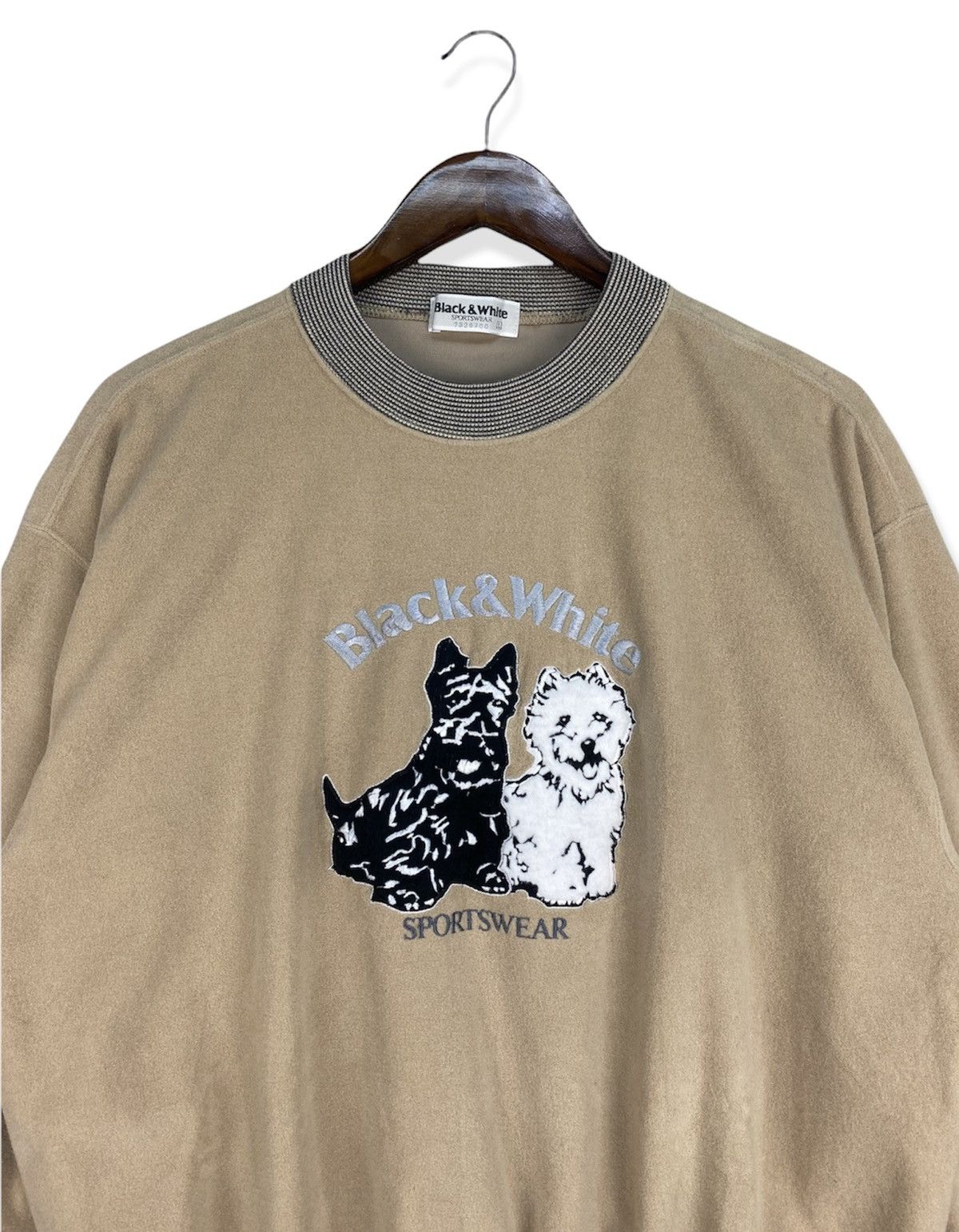 Japanese Brand Vintage Black&White Sportwear Sweatshirt Size US L / EU 52-54 / 3 - 2 Thumbnail