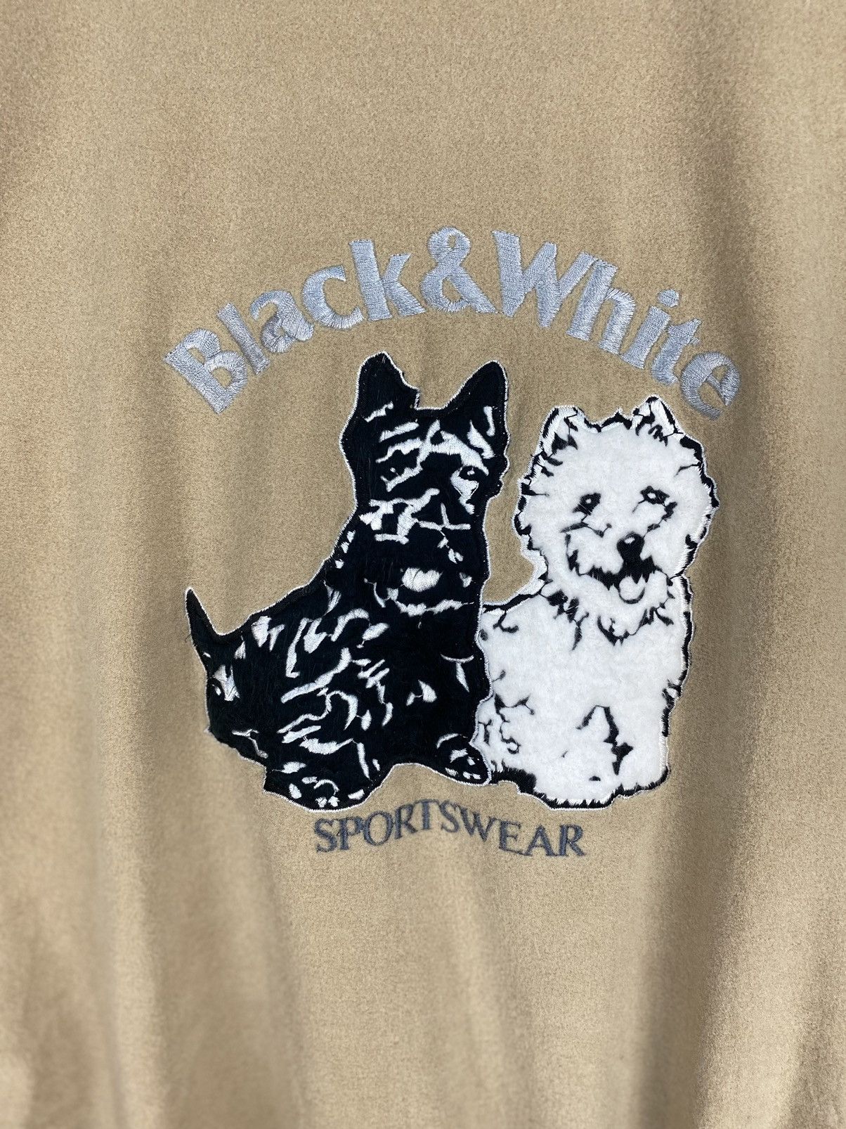 Japanese Brand Vintage Black&White Sportwear Sweatshirt Size US L / EU 52-54 / 3 - 5 Thumbnail