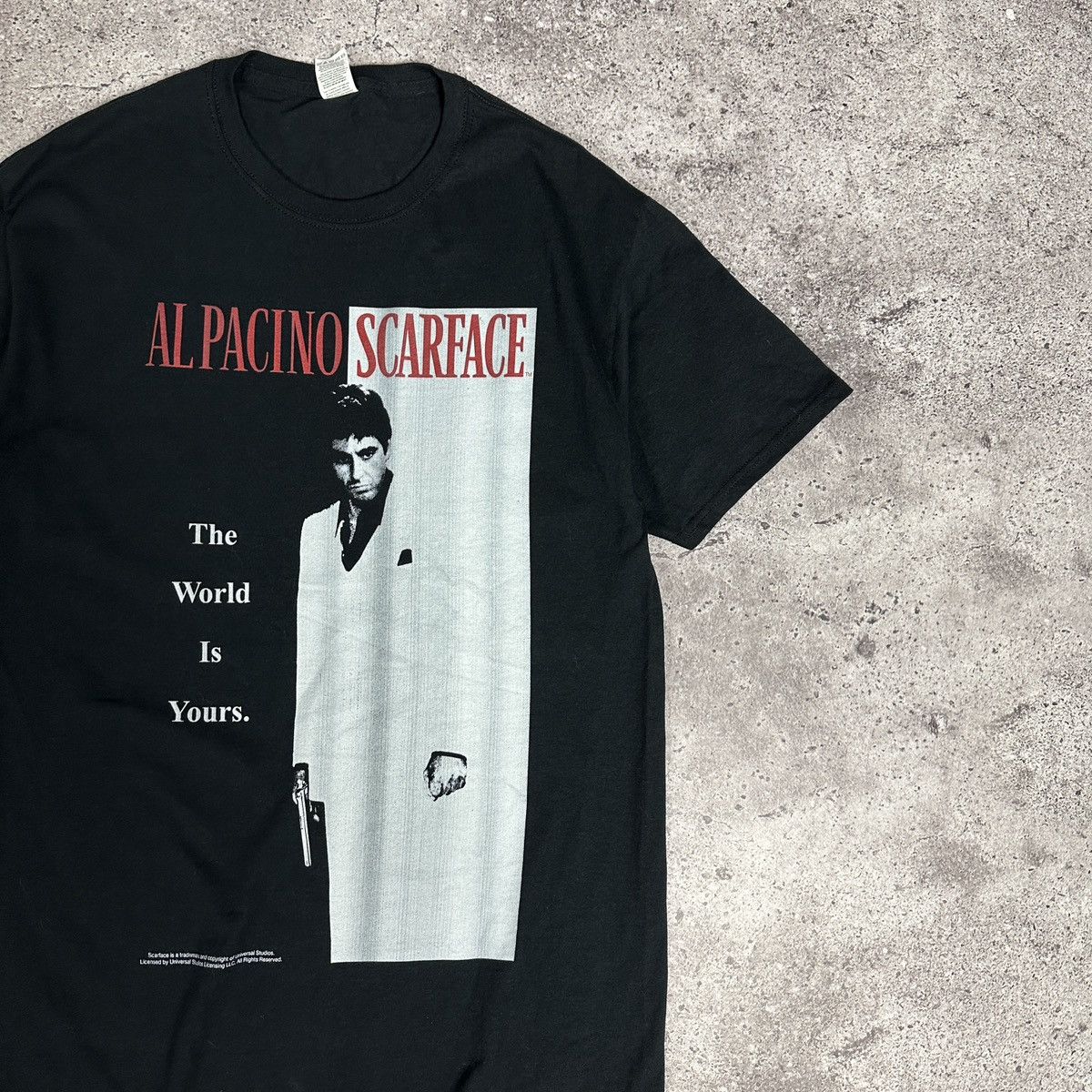 Vintage Vintage Y2K Alpacino Scarface The World is Yours tee Movie Size US M / EU 48-50 / 2 - 3 Thumbnail