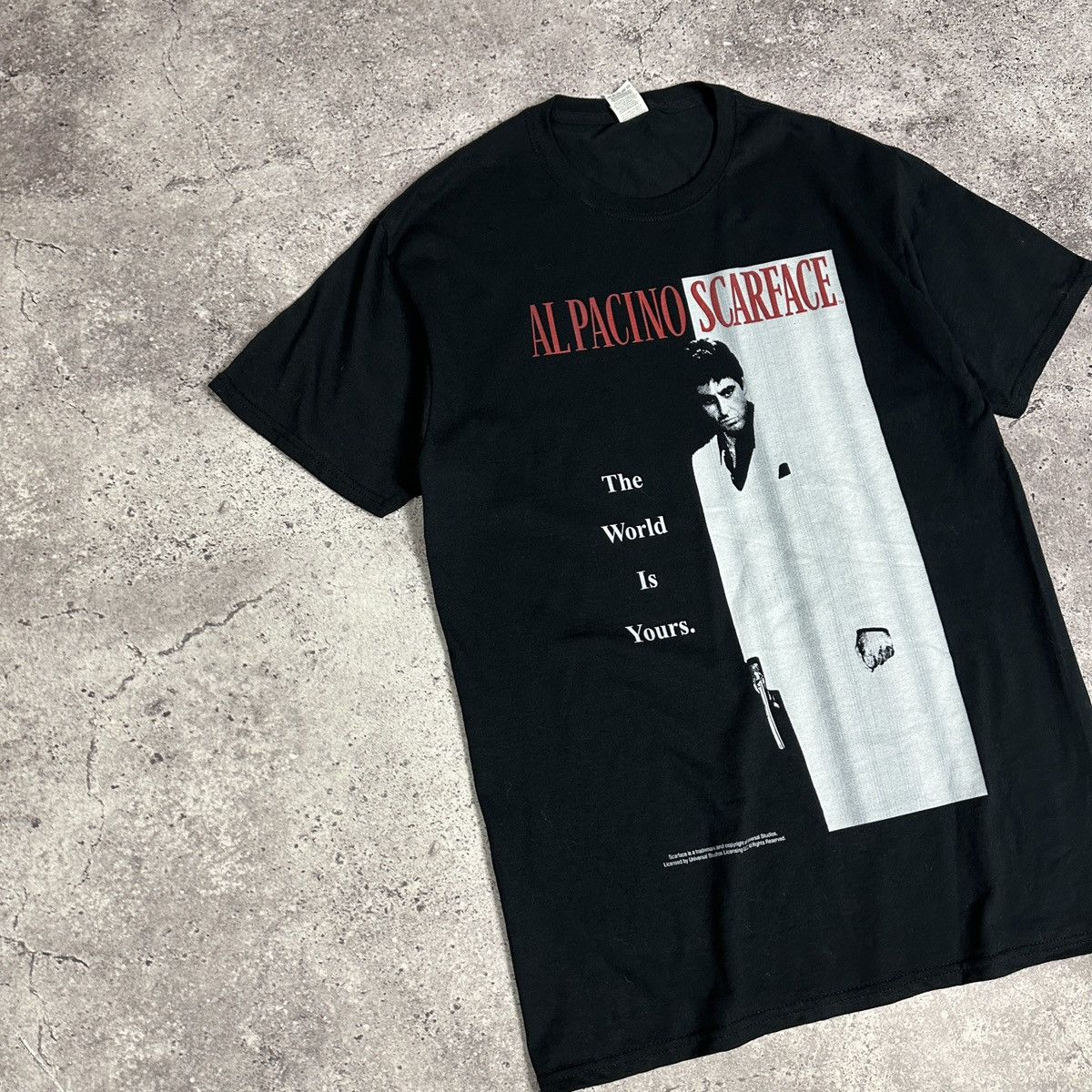 Vintage Vintage Y2K Alpacino Scarface The World is Yours tee Movie Size US M / EU 48-50 / 2 - 4 Thumbnail