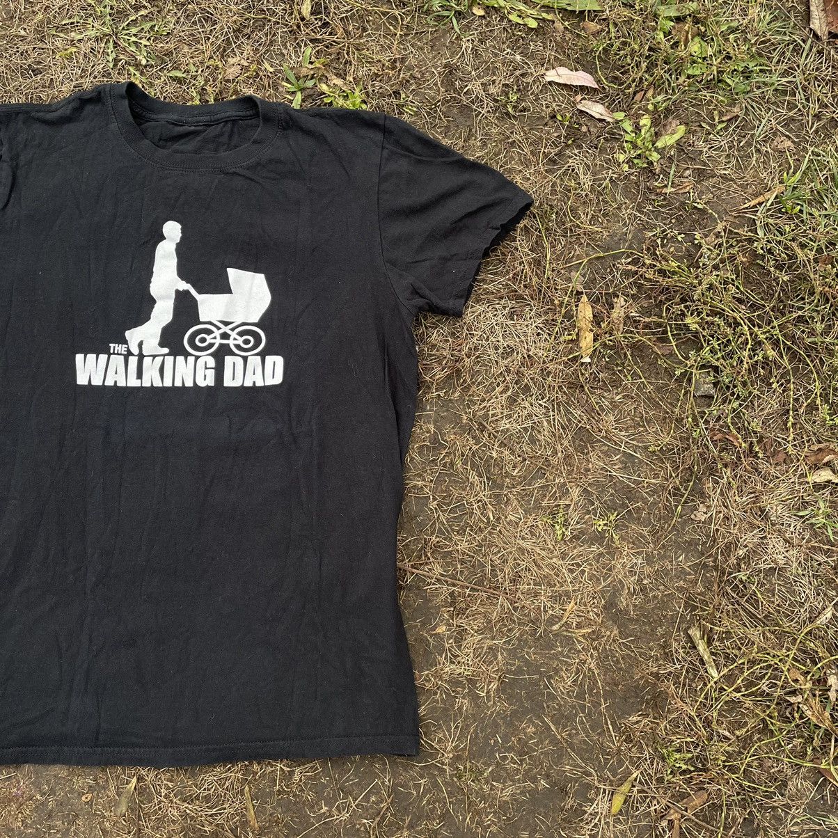 Vintage Y2K Vintage Walking Dad Graphic Tee Sarcasm Humor Streetwear Size US M / EU 48-50 / 2 - 3 Thumbnail
