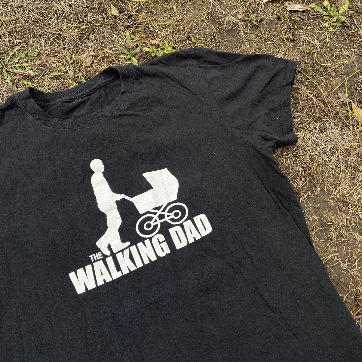 Vintage Y2K Vintage Walking Dad Graphic Tee Sarcasm Humor Streetwear Size US M / EU 48-50 / 2 - 5 Thumbnail