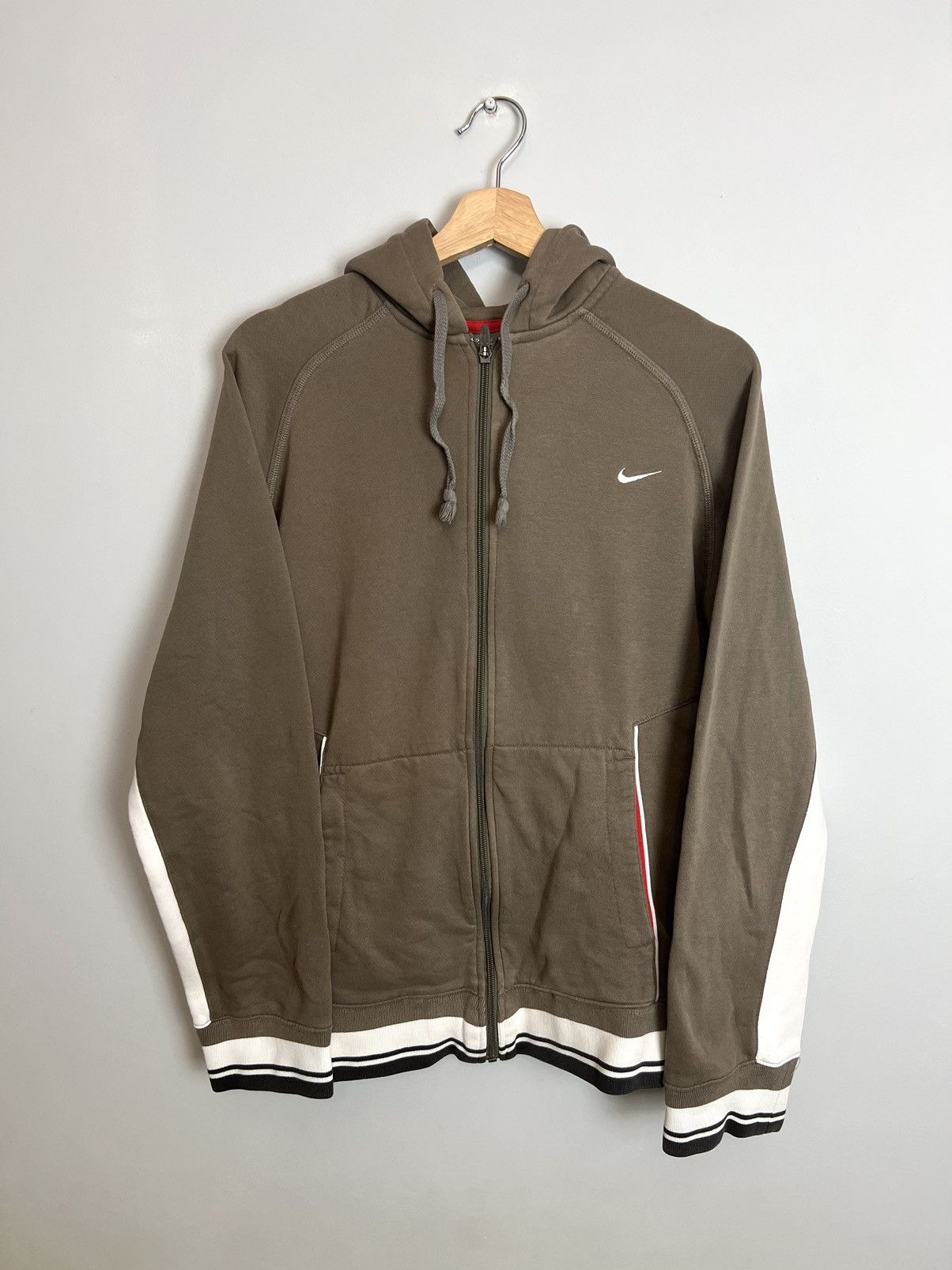 Nike RARE💥 Y2K VINTAGE BROWN NIKE TRAVIS ZIP HOODIE HYPE GRAIL Size US L / EU 52-54 / 3 - 1 Thumbnail
