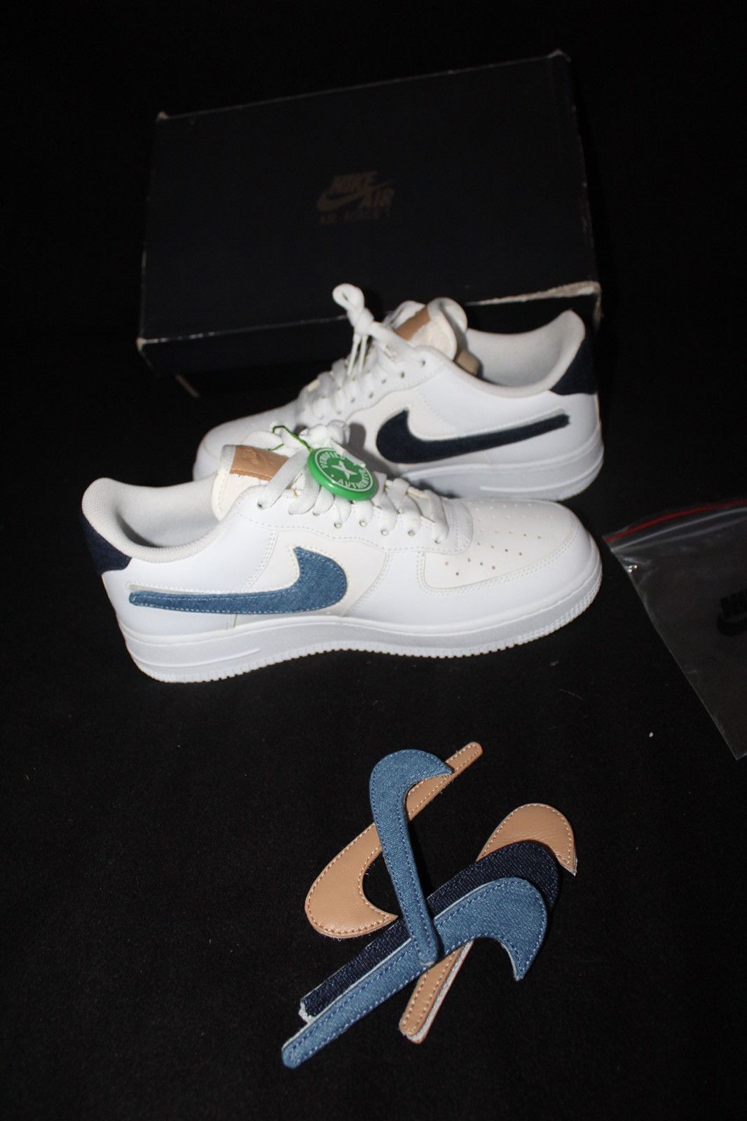 Nike Nike Air Force 1 ‘07 LV8 Removable Swoosh White Vachetta Tan Size US 7.5 / EU 40-41 - 4 Thumbnail