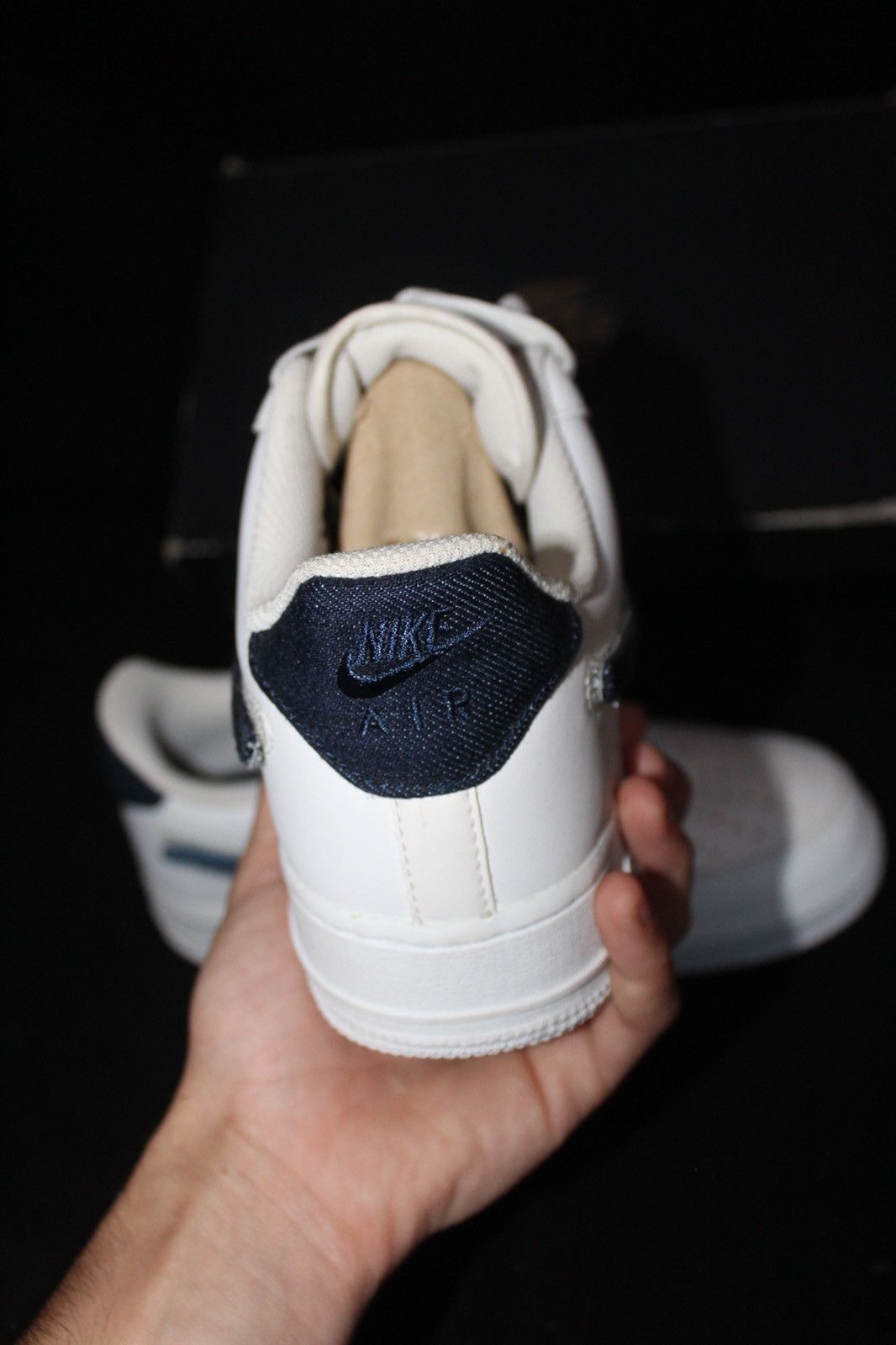 Nike Nike Air Force 1 ‘07 LV8 Removable Swoosh White Vachetta Tan Size US 7.5 / EU 40-41 - 9 Thumbnail