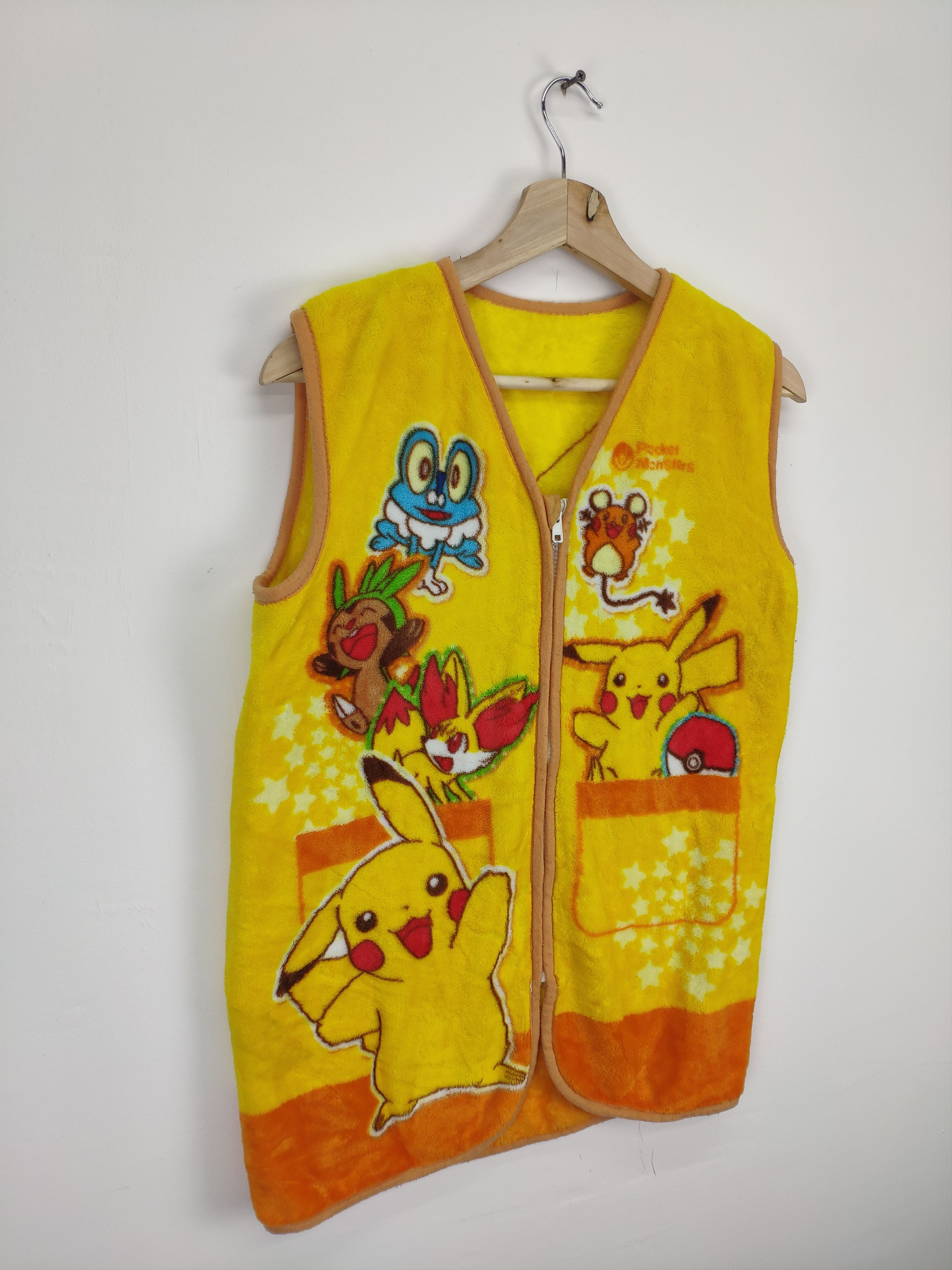 Anime × Japanese Brand × Pokemon Pokemon Character Fleece Vest OVP Size US S / EU 44-46 / 1 - 3 Thumbnail
