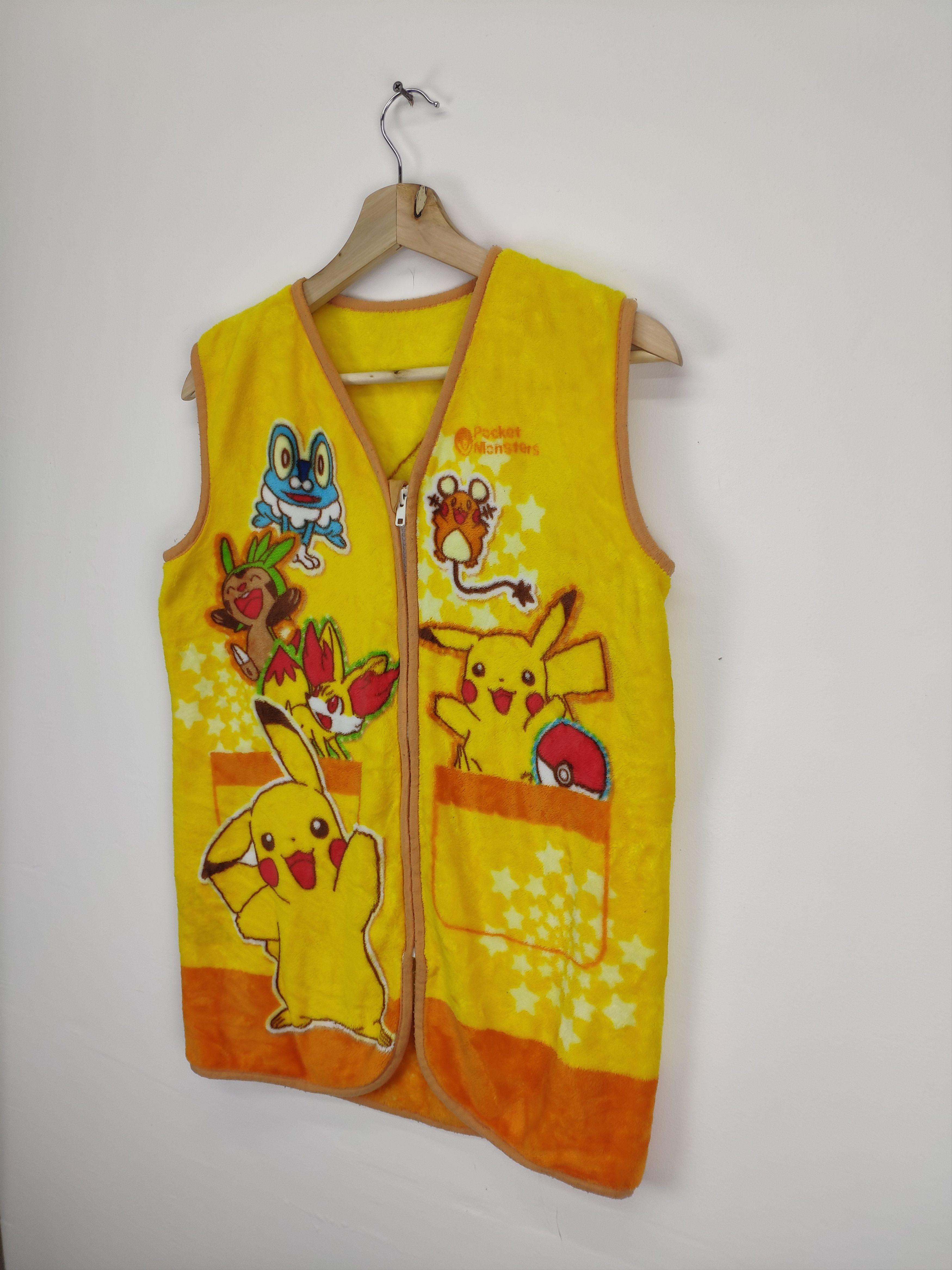 Anime × Japanese Brand × Pokemon Pokemon Character Fleece Vest OVP Size US S / EU 44-46 / 1 - 2 Thumbnail
