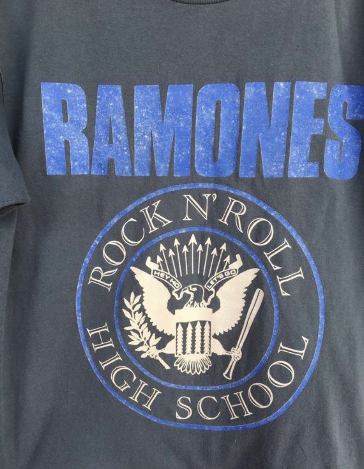 Band Tees × Vintage Vintage 90s Ramones Rock N' Roll High School punk band tee Size US M / EU 48-50 / 2 - 3 Thumbnail