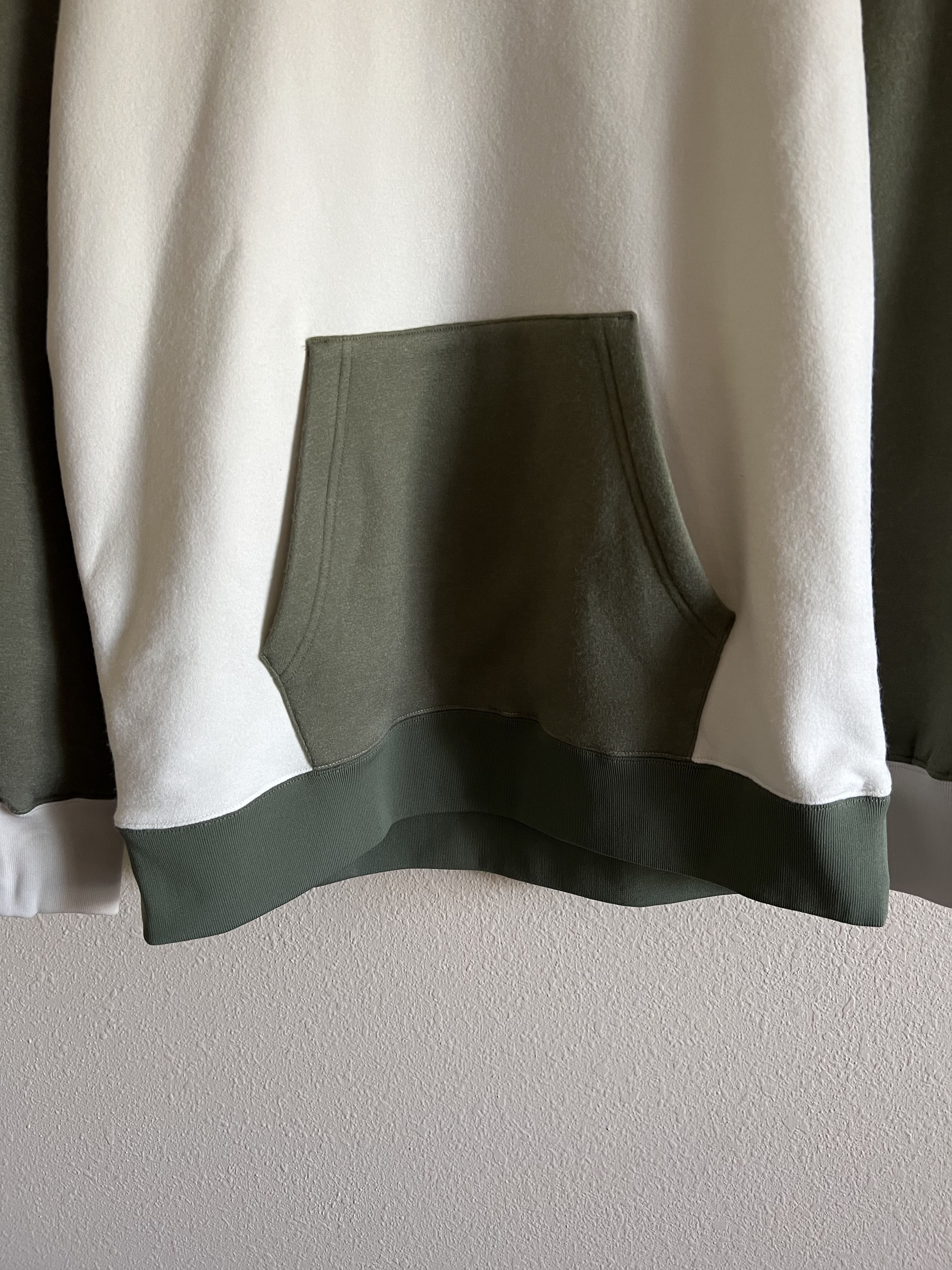 Beams Plus Beams Plus Two Tone Hoodie in White Olive Size US XL / EU 56 / 4 - 3 Thumbnail
