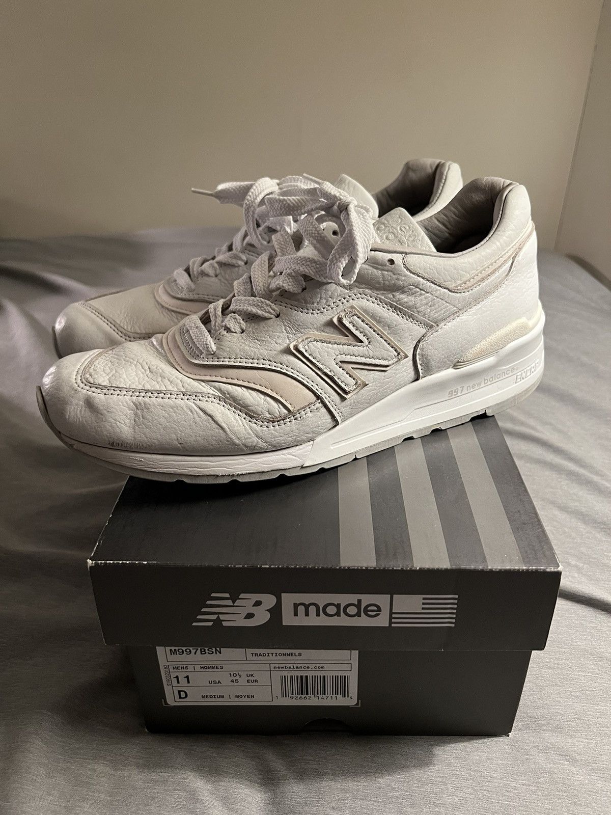 New Balance New Balance 997 Bison Leather White Size US 11 / EU 44 - 1 Thumbnail