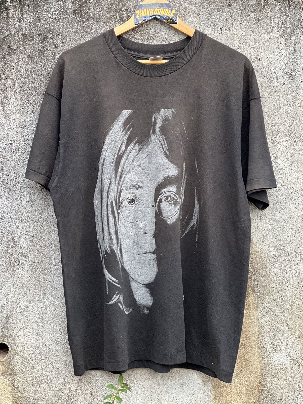Band Tees Vintage 90s Distressed ‘John Lennon’ Bradford Size US XL / EU 56 / 4 - 1 Thumbnail