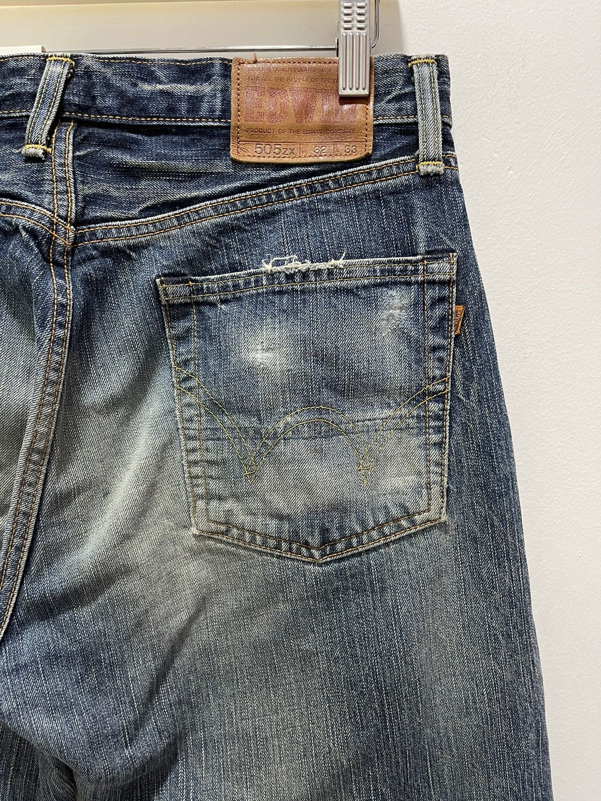 Edwin VINTAGE EDWIN 505 SELVEDGE RIPPED DISTRESSED DENIM JEANS Size US 31 - 14 Thumbnail