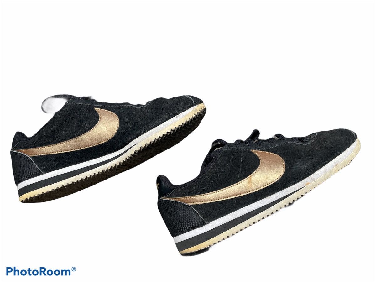 Nike NIKE CLASSIC CORTEZ LEATHER BLACK/ MTLC GOLDEN 749571-091 Size US 9 / EU 42 - 2 Thumbnail