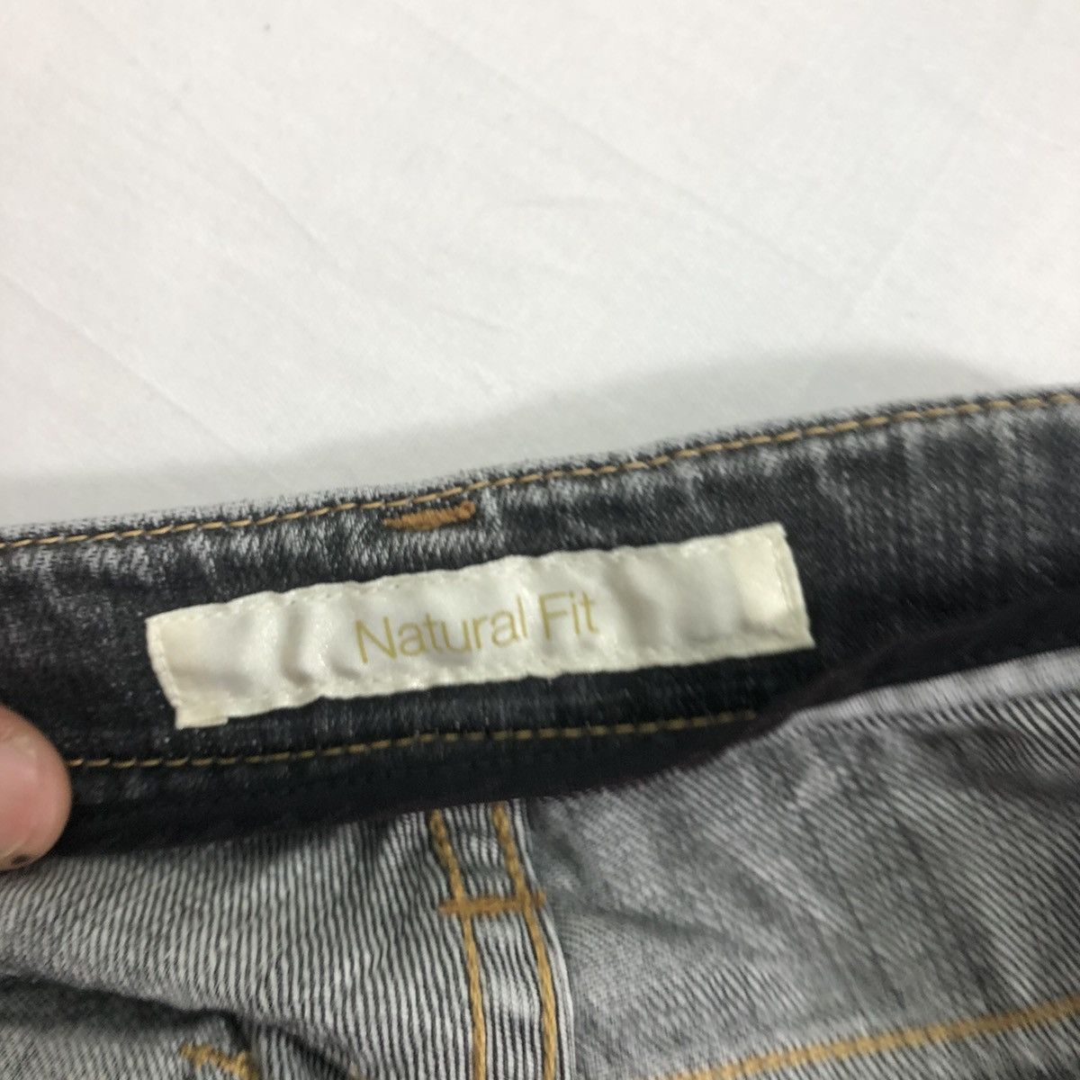 Uniqlo Uniqlo Custom Patch Sun Faded Distressed Denim Size US 28 / EU 44 - 8 Thumbnail