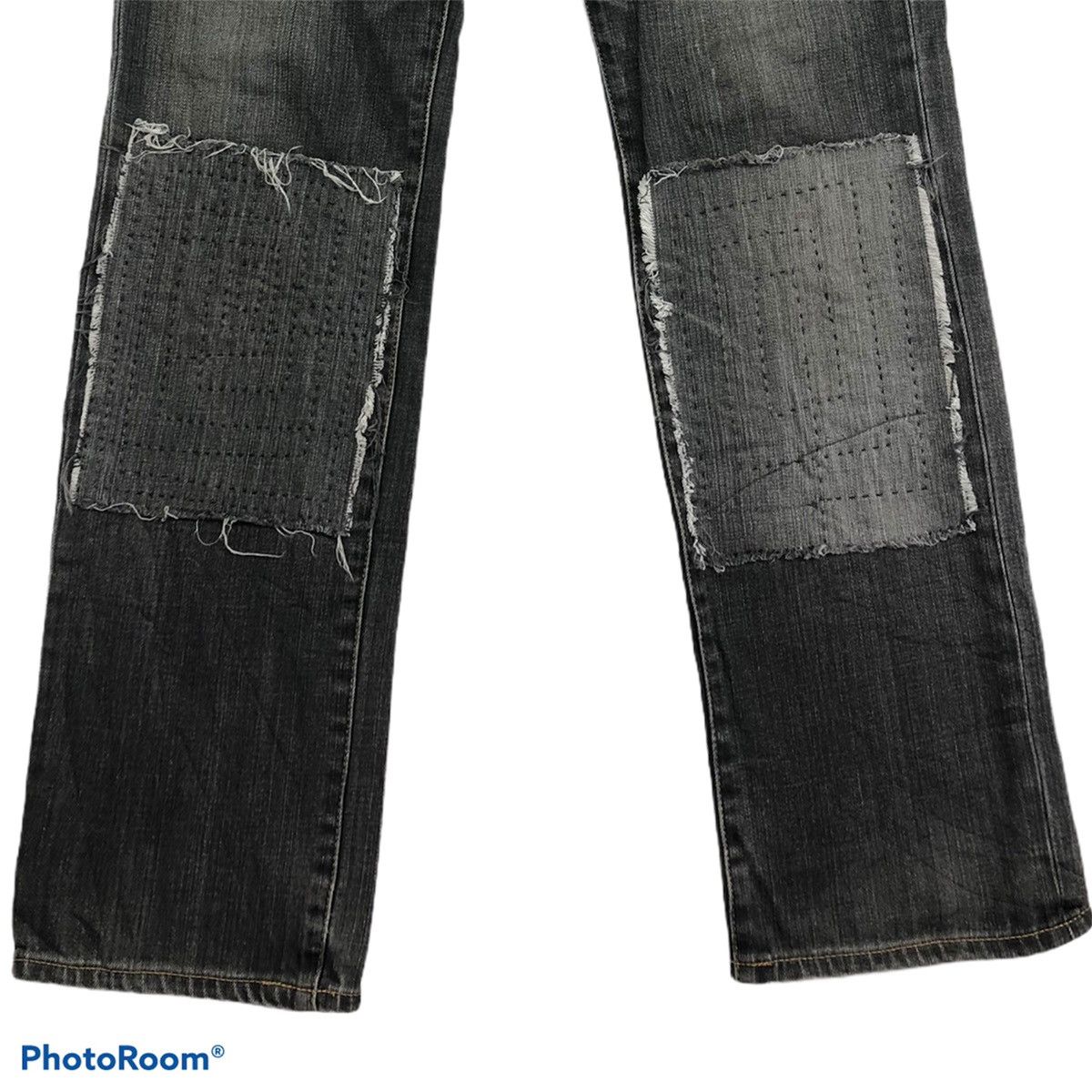 Uniqlo Uniqlo Custom Patch Sun Faded Distressed Denim Size US 28 / EU 44 - 3 Thumbnail