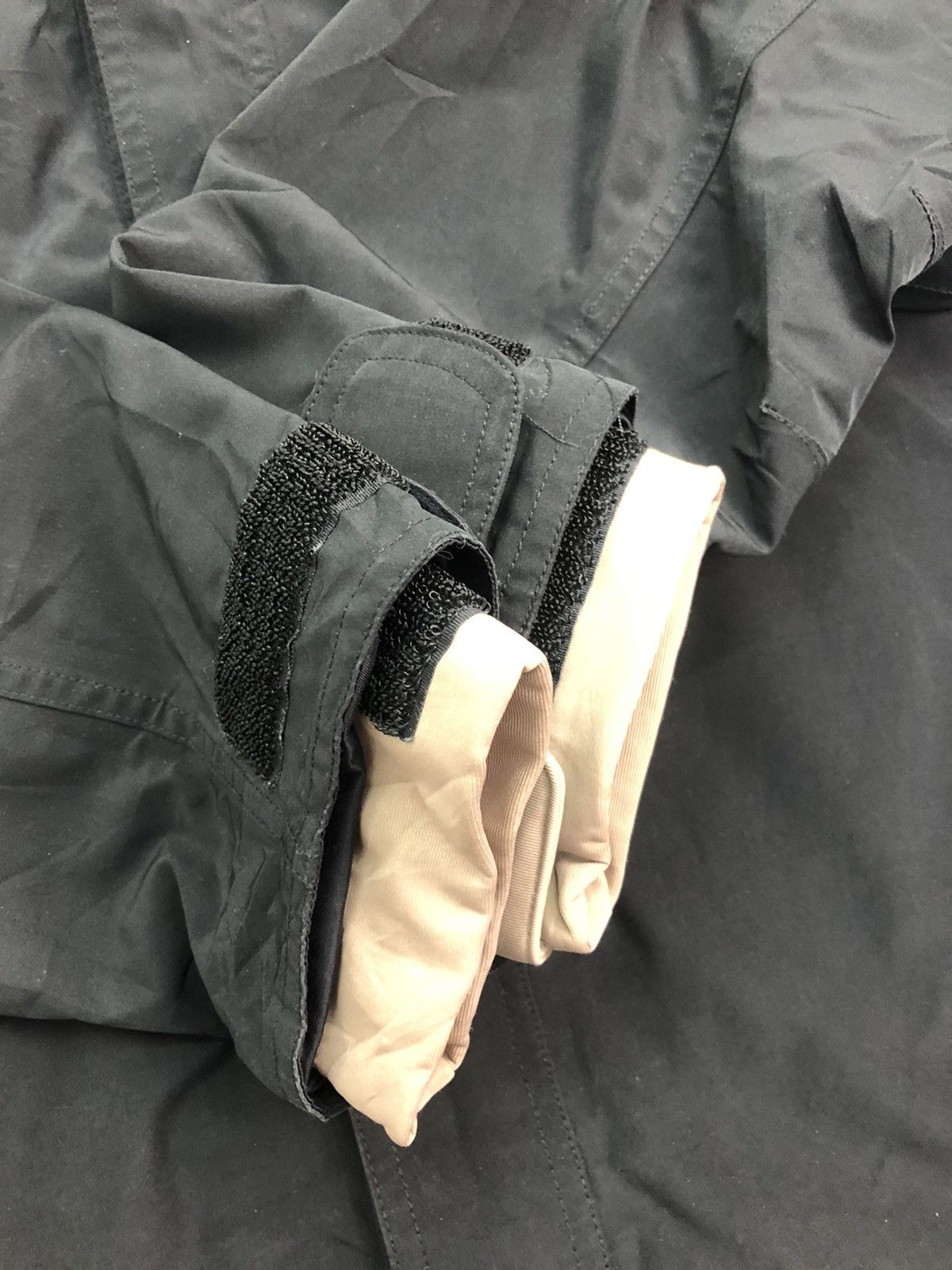 CNCPTS Concept Black Rain Fishing Jacket Size US L / EU 52-54 / 3 - 5 Thumbnail