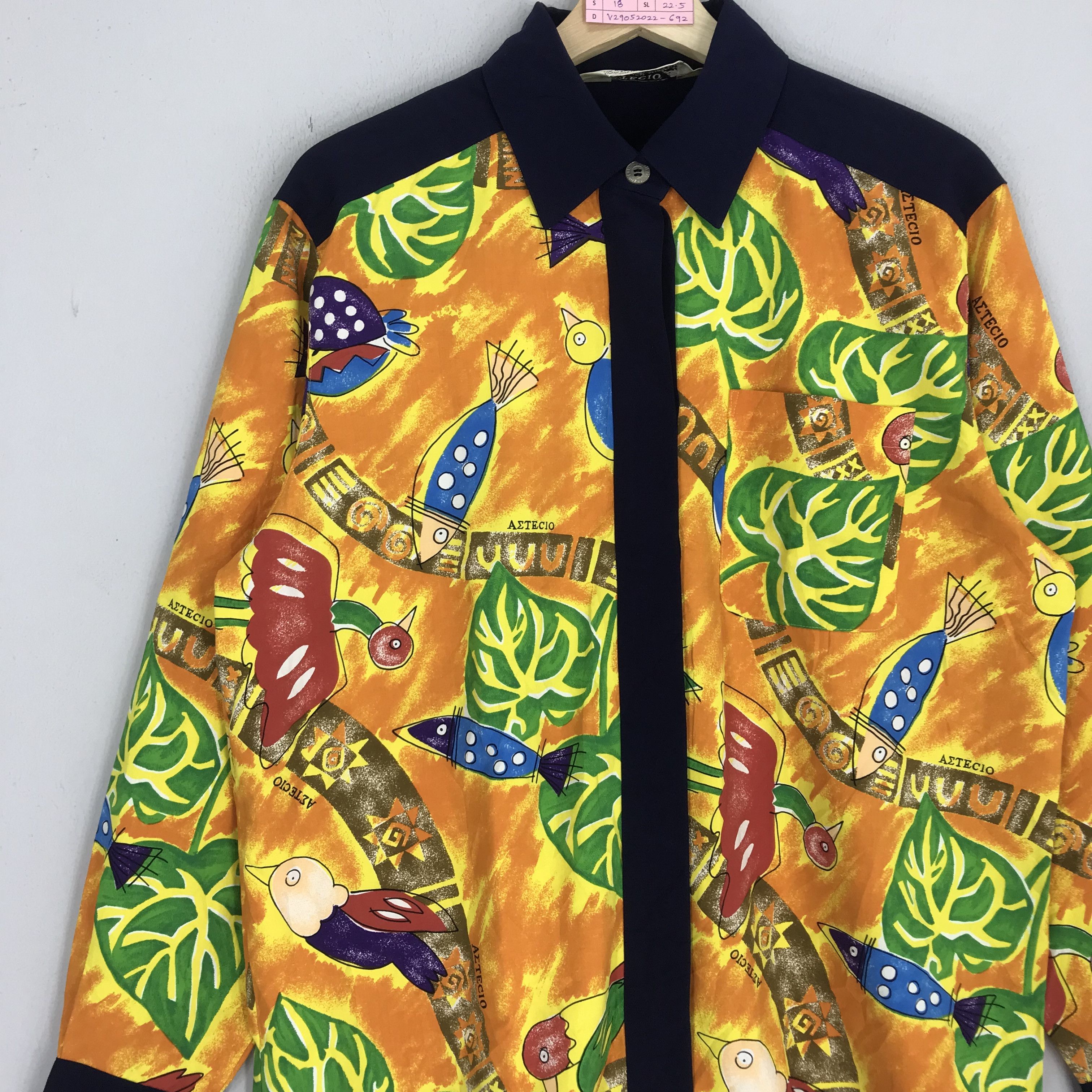 Arts & Science Vintage Baroque Aztecio Psychedelic Floral Fish Bird Size US M / EU 48-50 / 2 - 3 Thumbnail