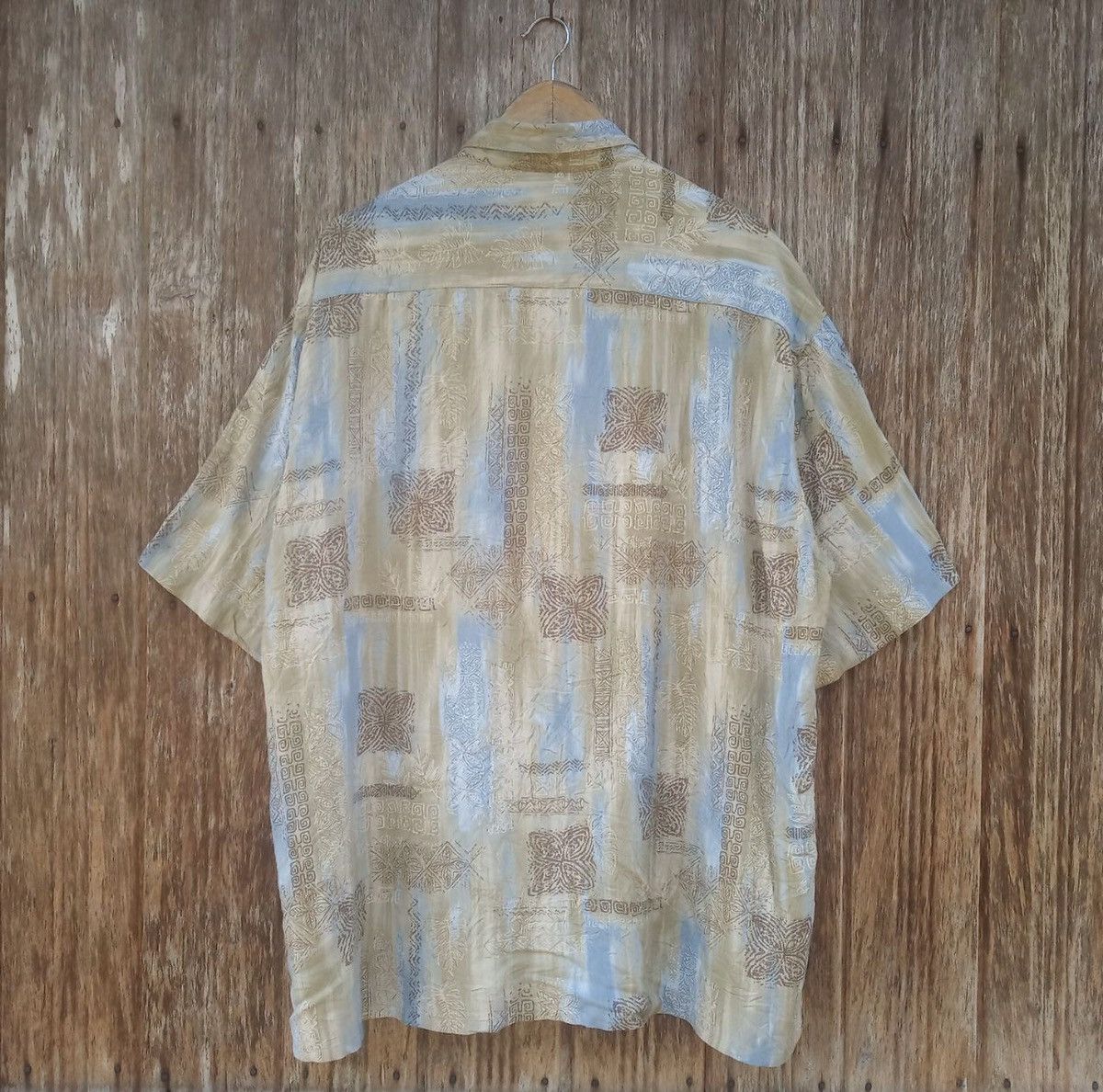 Campia Moda Campria Moda Abstract Design Old School Hawaiian Rayon Size US XL / EU 56 / 4 - 2 Thumbnail