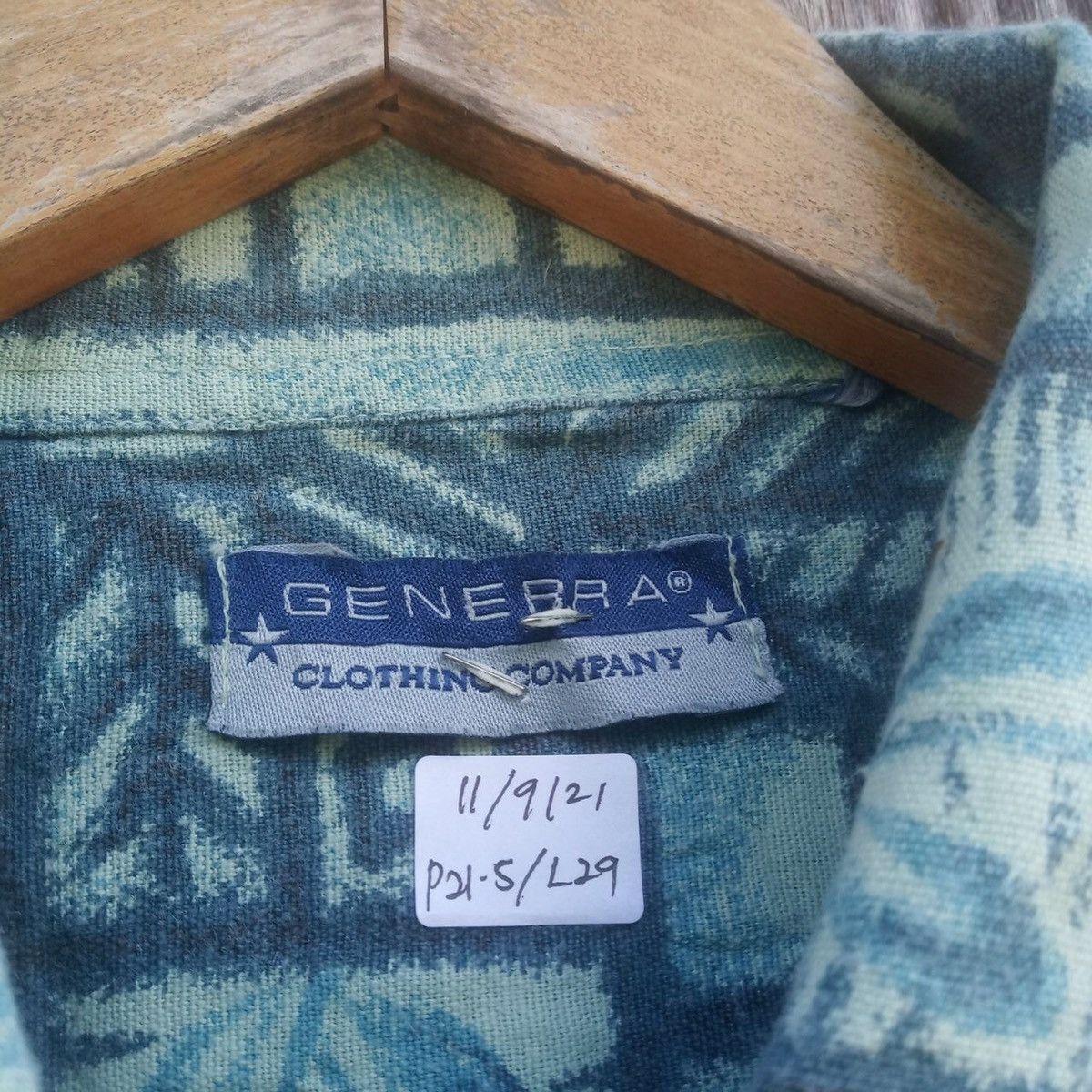 Vintage Rare!! GENERRA Overprinted Abstract Artwork Design Hippies Size US M / EU 48-50 / 2 - 5 Thumbnail