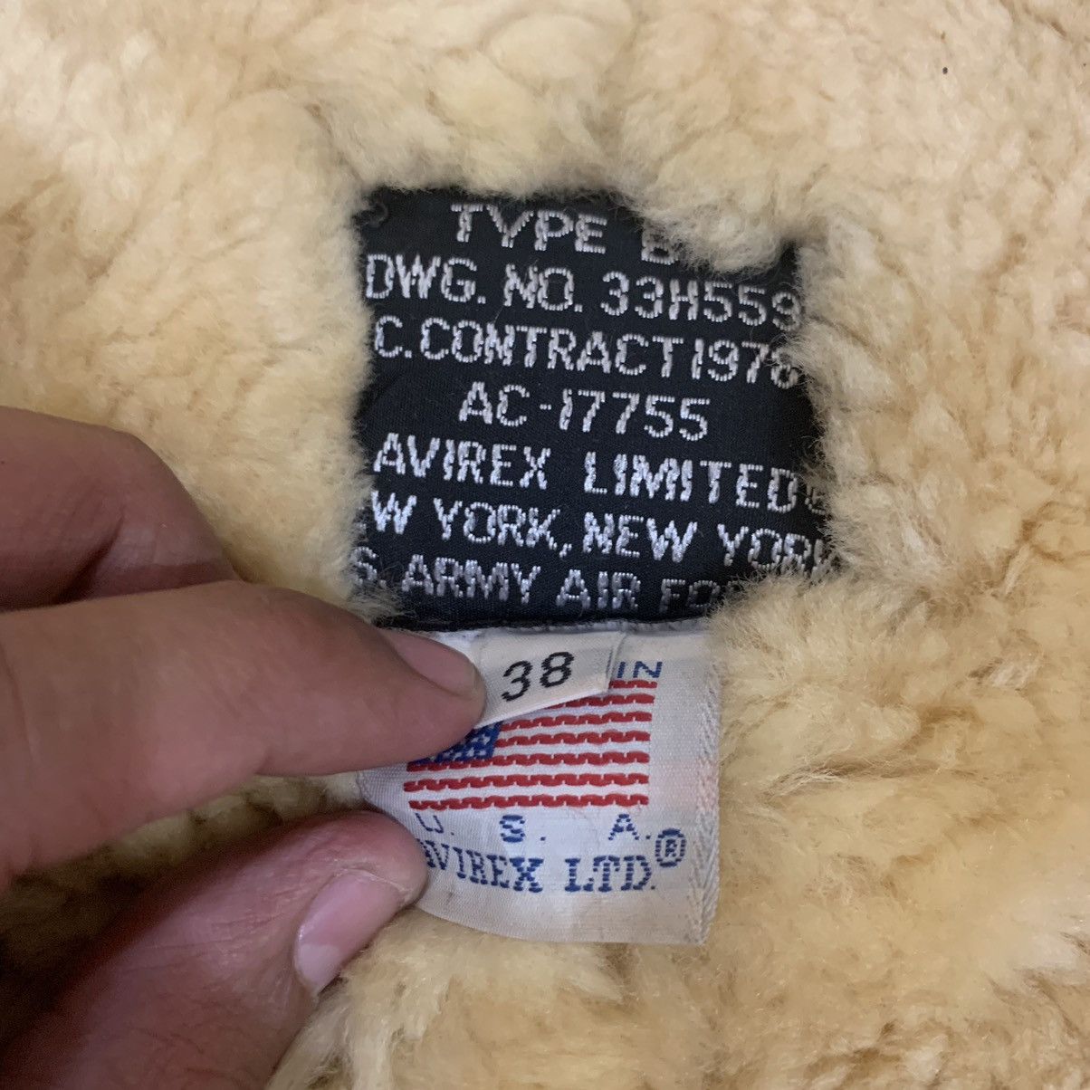 Avirex Vintage Avirex B-3 USAAF Shearling Leather Flight Jacket Size US M / EU 48-50 / 2 - 19 Thumbnail