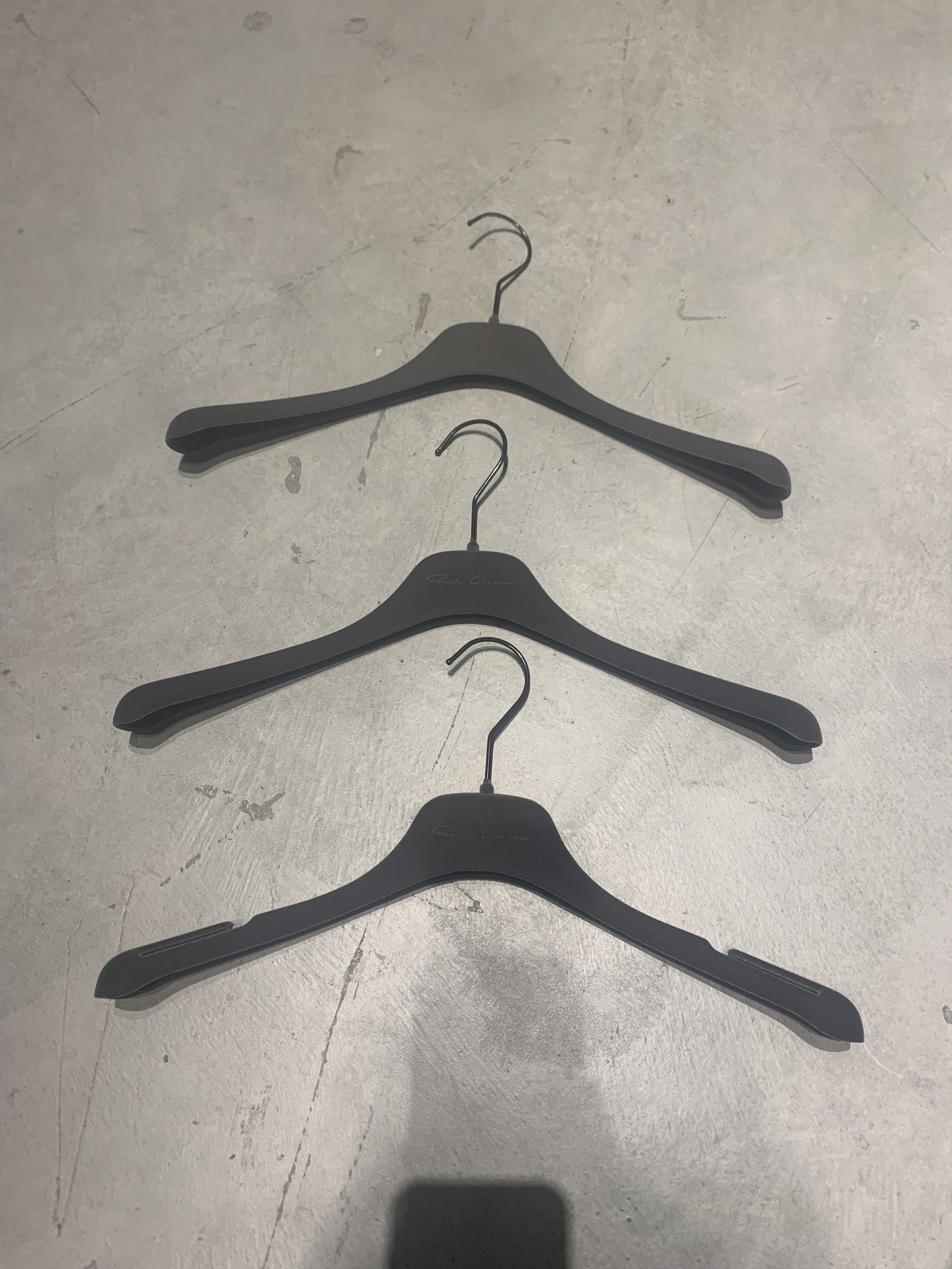 Rick Owens NARROW VELVET HANGERS Size ONE SIZE - 1 Thumbnail