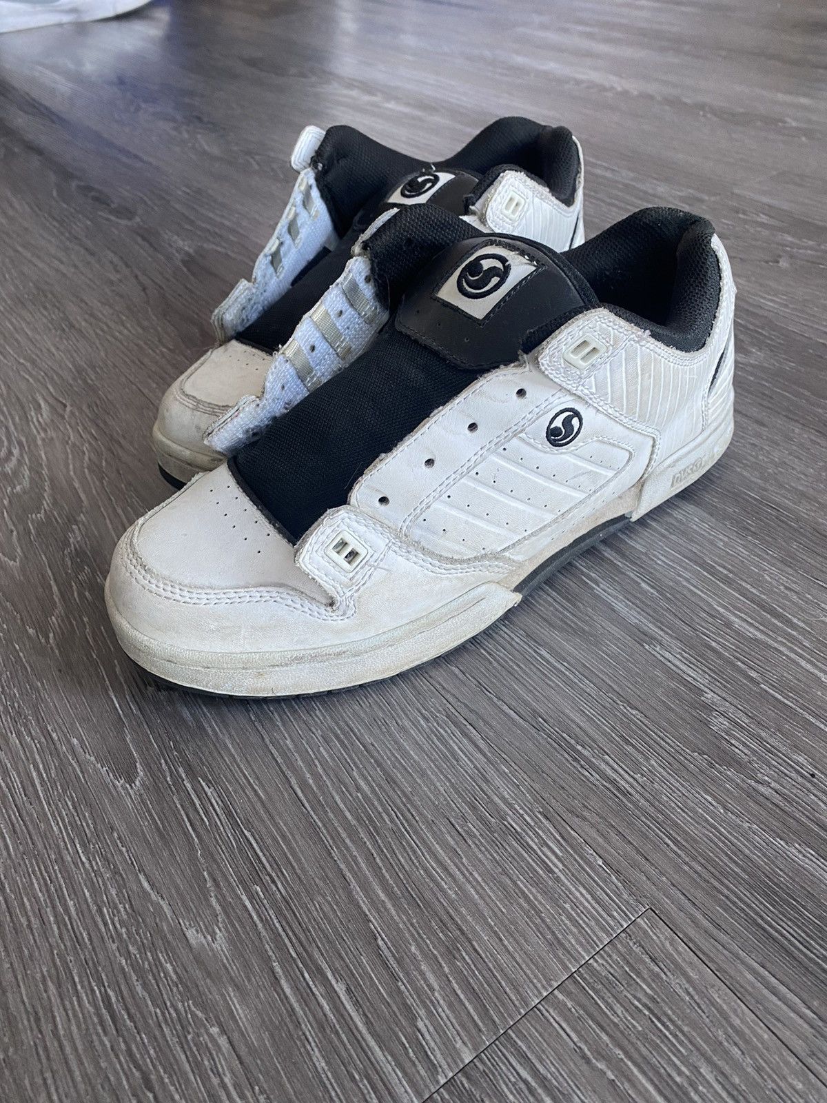 DVS × Vintage DVS Vintage Skate Shoes Chunky White Y2K Secret Stash Size US 10 / EU 43 - 5 Thumbnail
