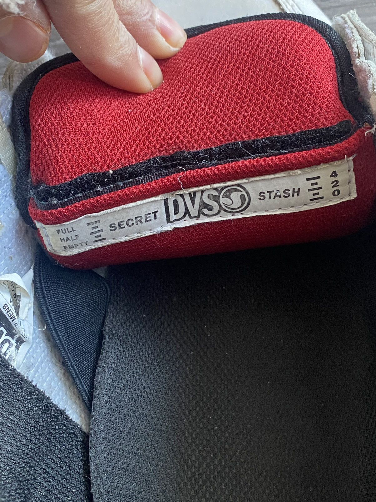 DVS × Vintage DVS Vintage Skate Shoes Chunky White Y2K Secret Stash Size US 10 / EU 43 - 9 Thumbnail