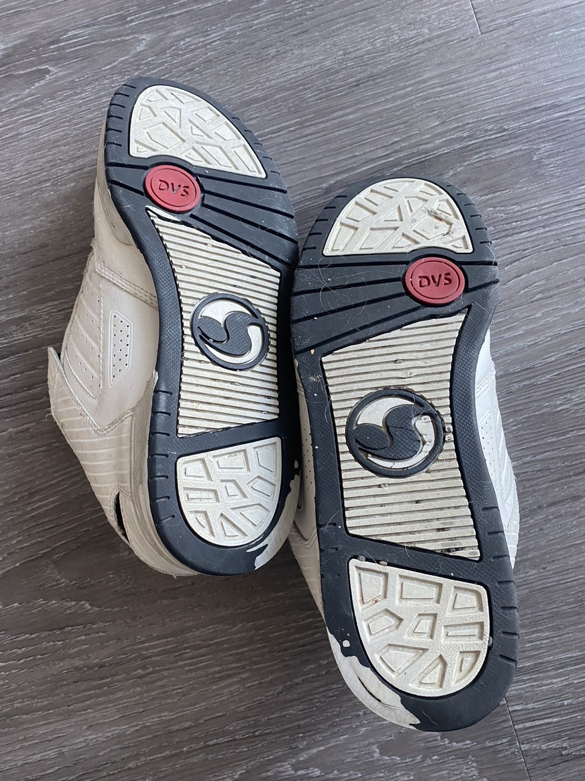 DVS × Vintage DVS Vintage Skate Shoes Chunky White Y2K Secret Stash Size US 10 / EU 43 - 8 Thumbnail