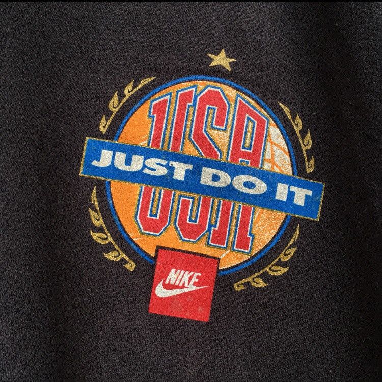Nike Vintage Nike Grey Tag Just Do It Basket Ball Player Shirt Size US M / EU 48-50 / 2 - 6 Thumbnail