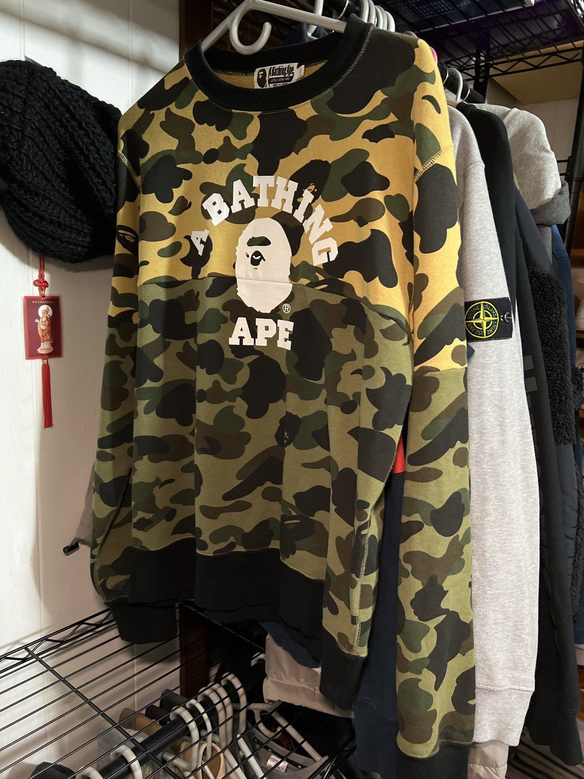 Bape A Bathing Ape 1st Camo Half Crewneck Size US L / EU 52-54 / 3 - 1 Thumbnail