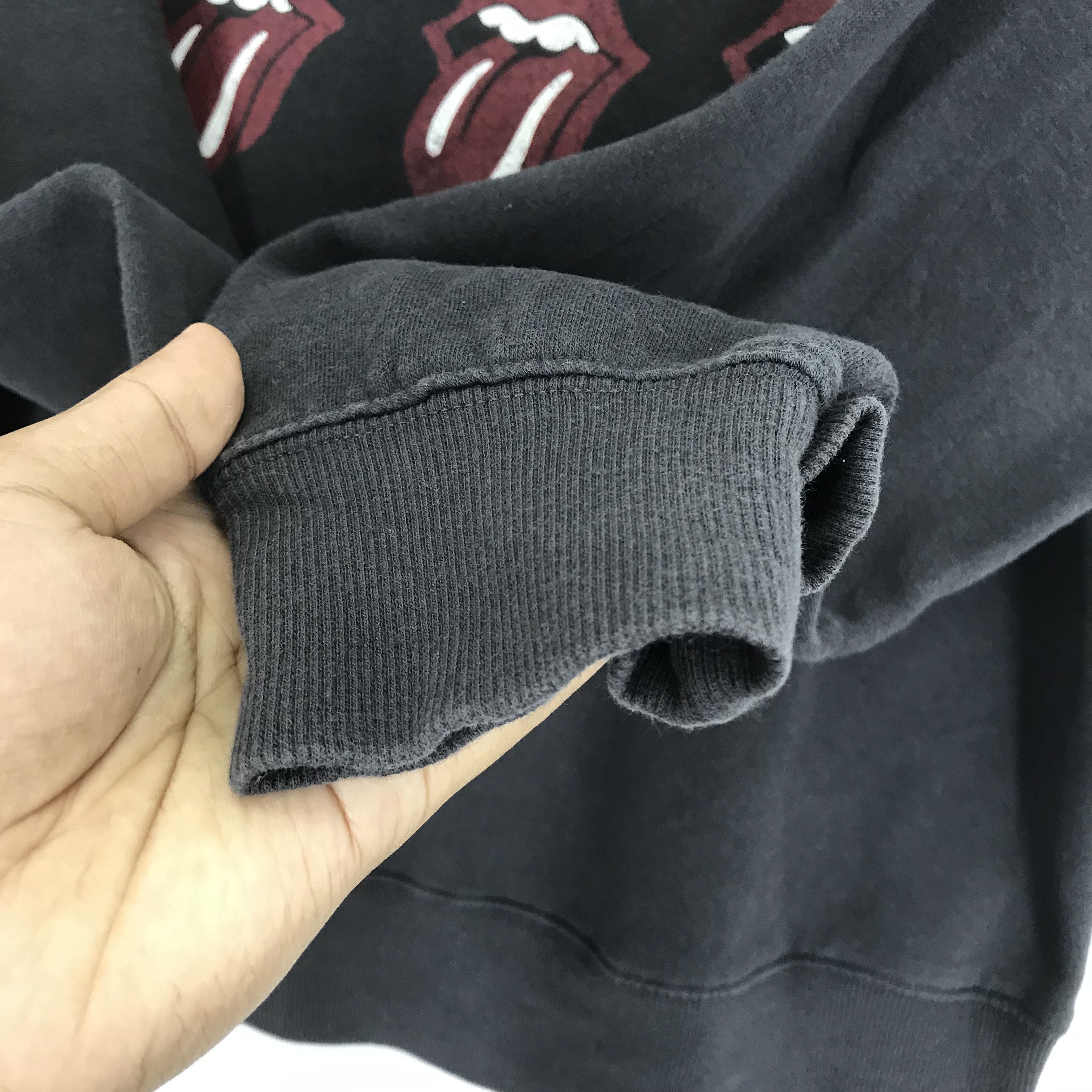 Band Tees Rare!! H&M x The Rolling Stones Band Tees Crewneck Size US M / EU 48-50 / 2 - 6 Thumbnail