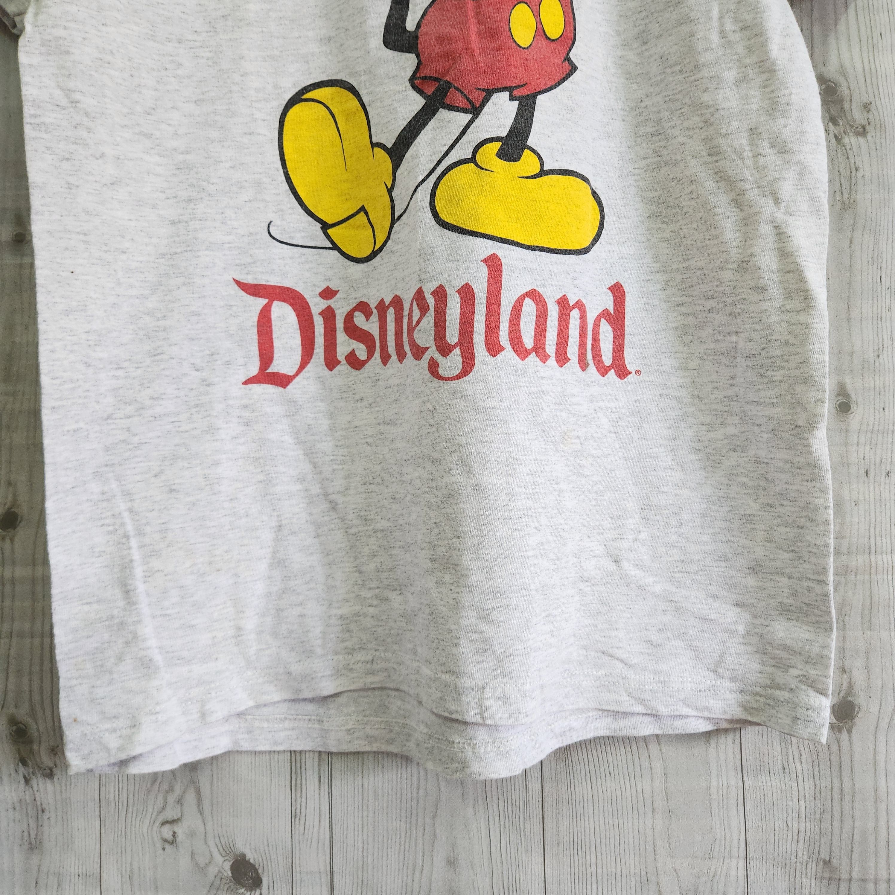 Disney × Mickey Mouse × Vintage Vintage Disneyland Mickey Mouse TShirt Made In USA Size US S / EU 44-46 / 1 - 9 Thumbnail