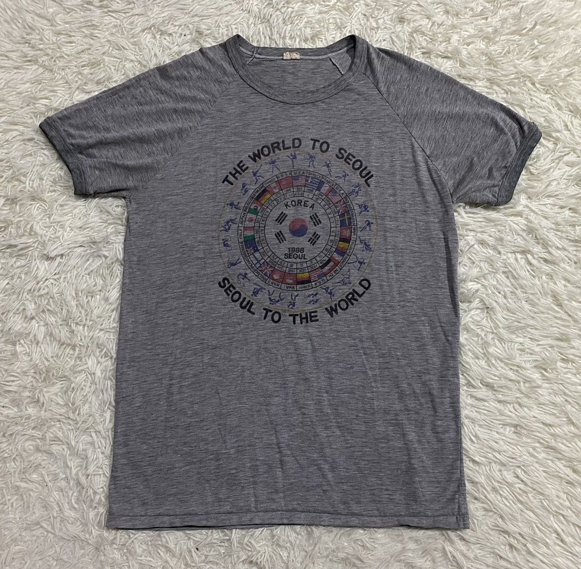 Vintage Vintage Olympic 1988 Seoul Korea Paper Thin T-Shirt Size US M / EU 48-50 / 2 - 1 Thumbnail