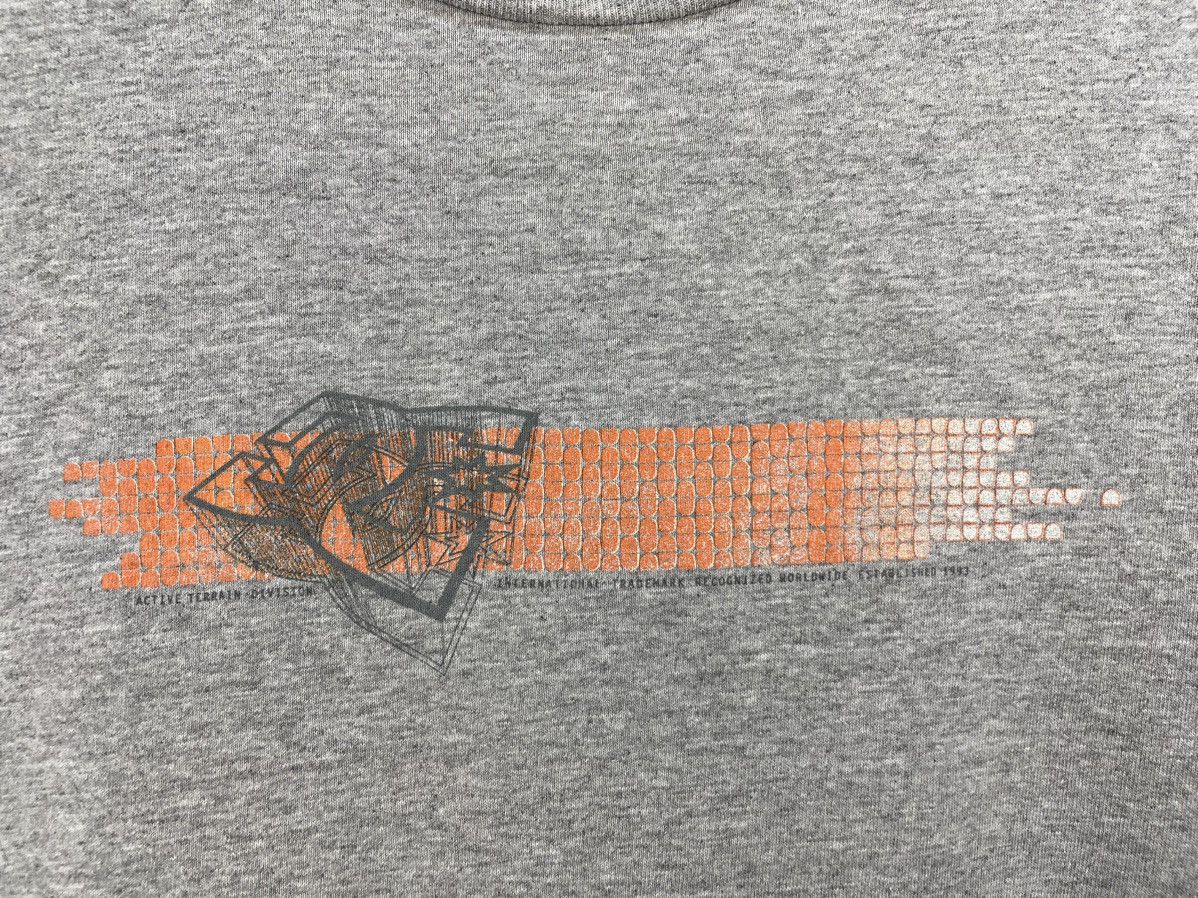 DC Vintage Y2K DC skateboard brand t shirt Size US M / EU 48-50 / 2 - 4 Thumbnail