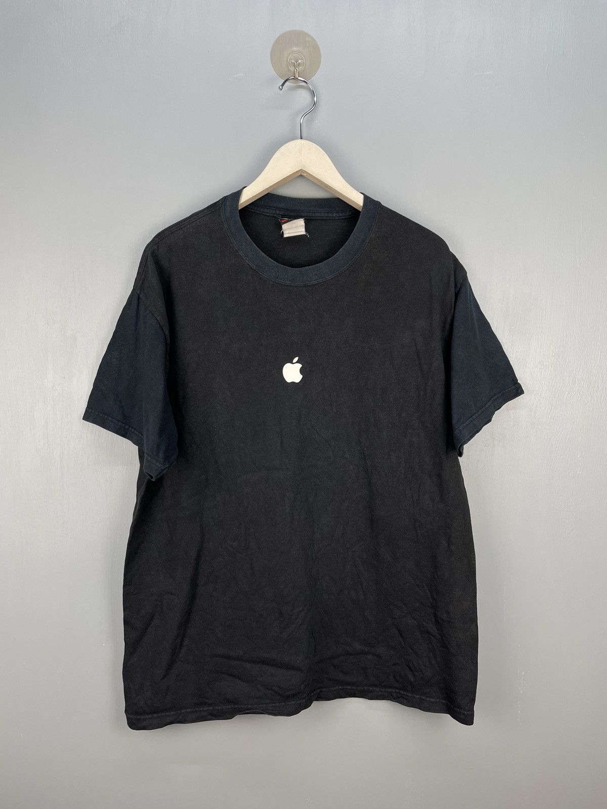 Apple Vintage Y2K Apple t shirt Size US L / EU 52-54 / 3 - 1 Thumbnail