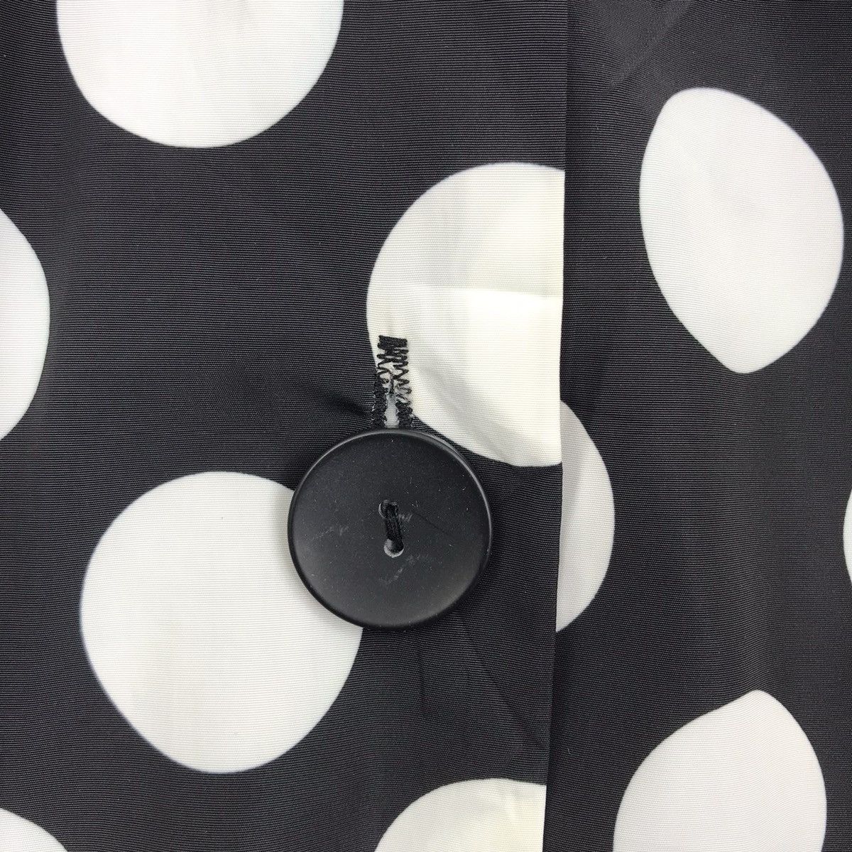 Japanese Brand UN x II Fashion Japanese Brand Polka Dot Windbreaker Jacket Size US M / EU 48-50 / 2 - 3 Thumbnail