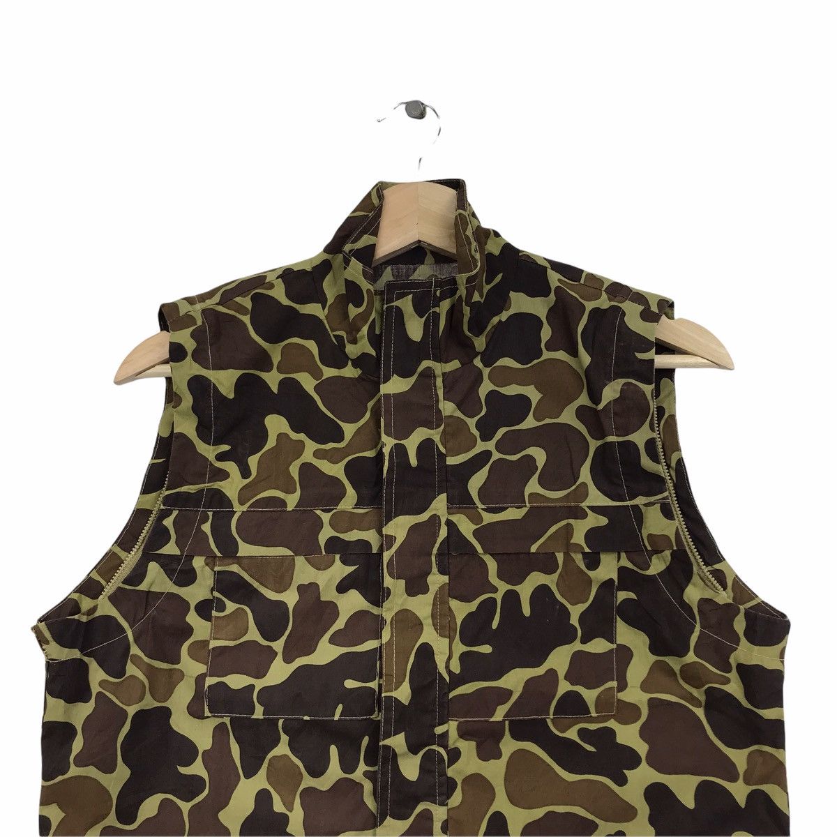 LOWRYS FARM LOWRYS FARM Japanese Brand Camouflage Tactical Vest Fish Size US S / EU 44-46 / 1 - 2 Thumbnail