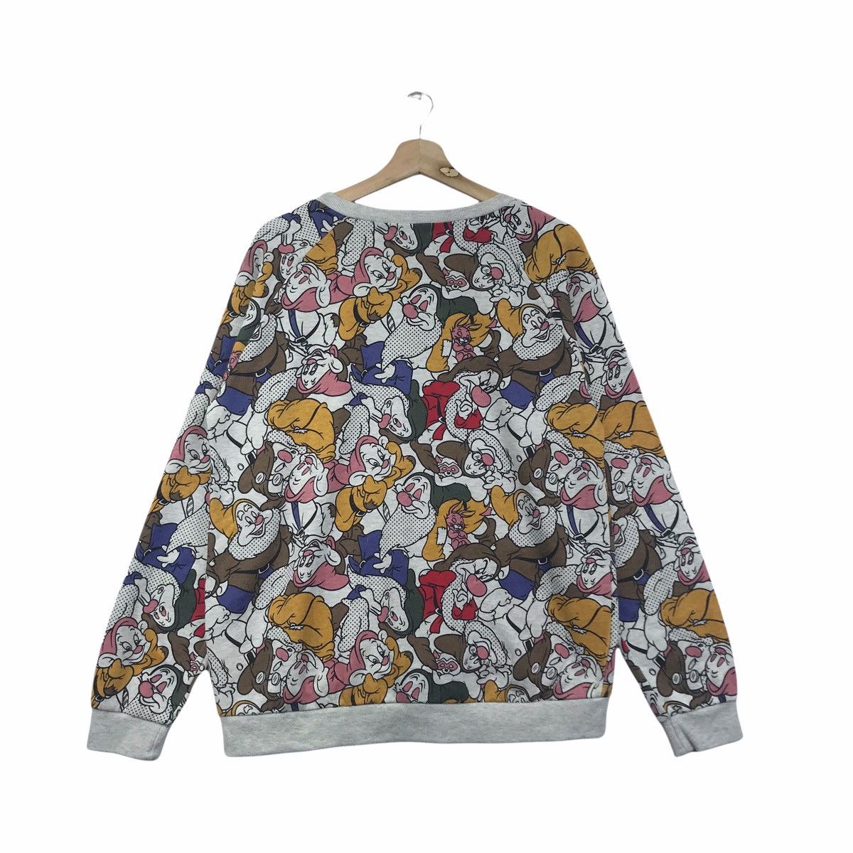 Disney DISNEY SNOW WHITE Dwarfs Overprint Full Print Sweatshirt Size US L / EU 52-54 / 3 - 7 Thumbnail