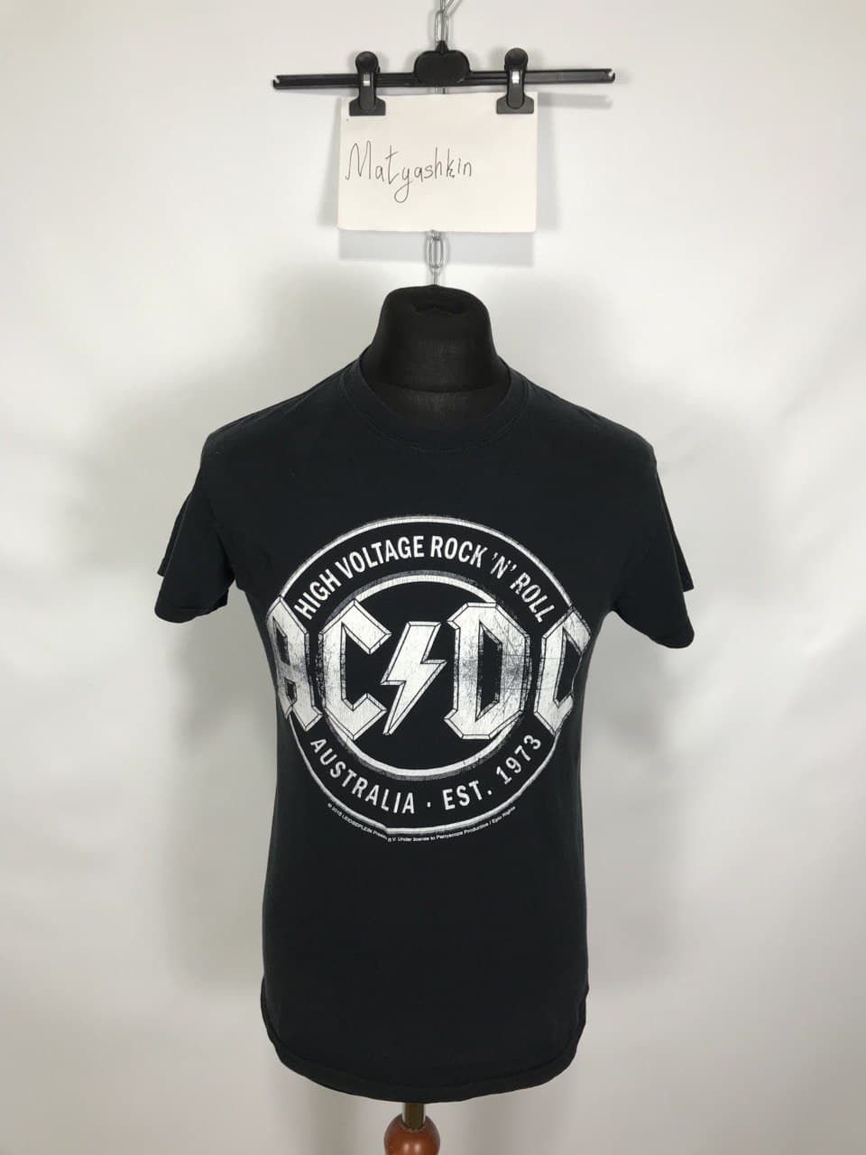 AC/DC × Band Tees AC/DC T-shirt 2018 size S Size US S / EU 44-46 / 1 - 1 Thumbnail